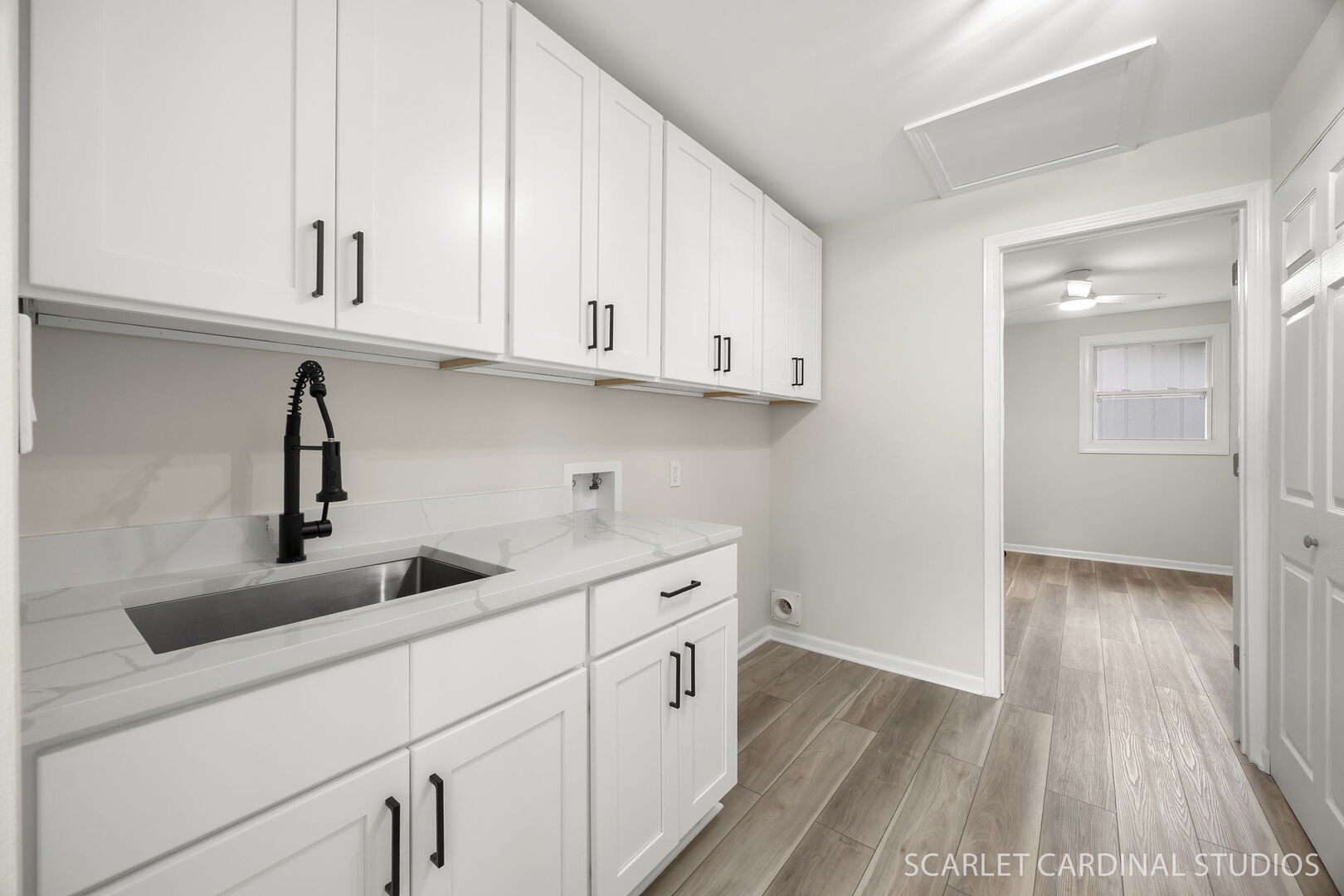 1041 N Elmwood Drive, Aurora, IL 60506