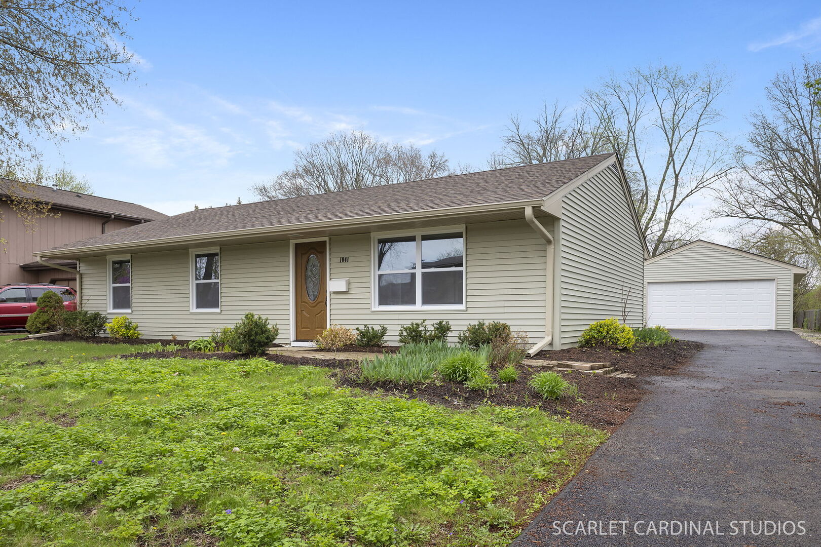 1041 N Elmwood Drive, Aurora, IL 60506