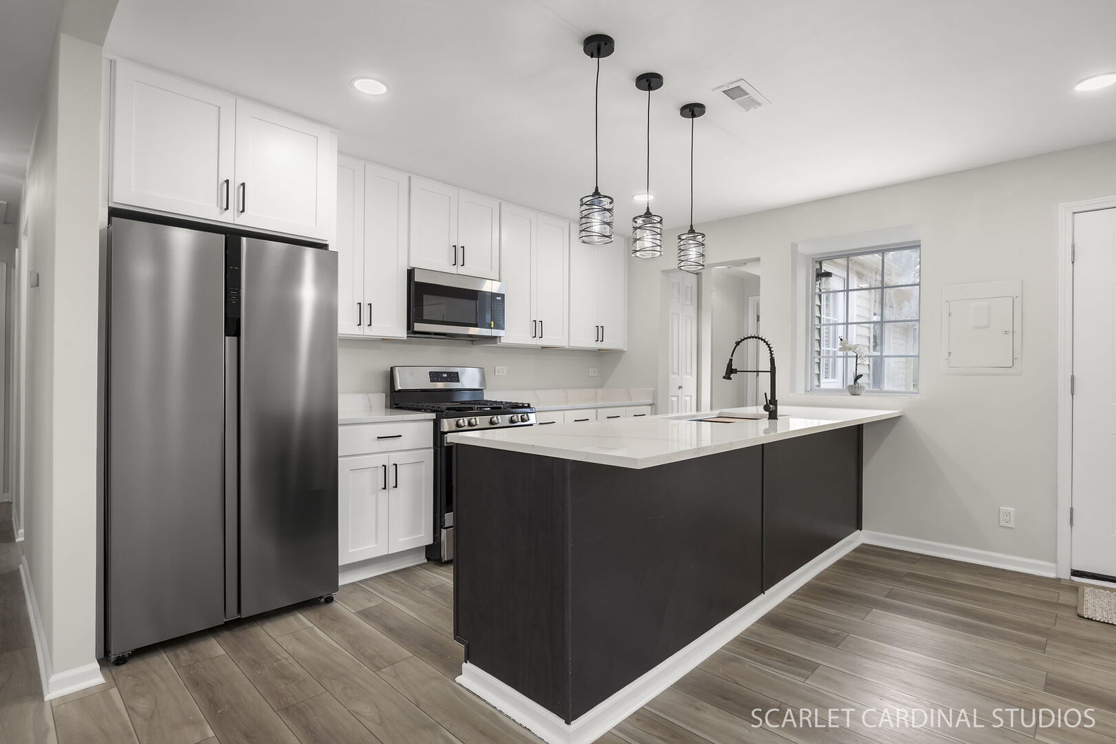 1041 N Elmwood Drive, Aurora, IL 60506