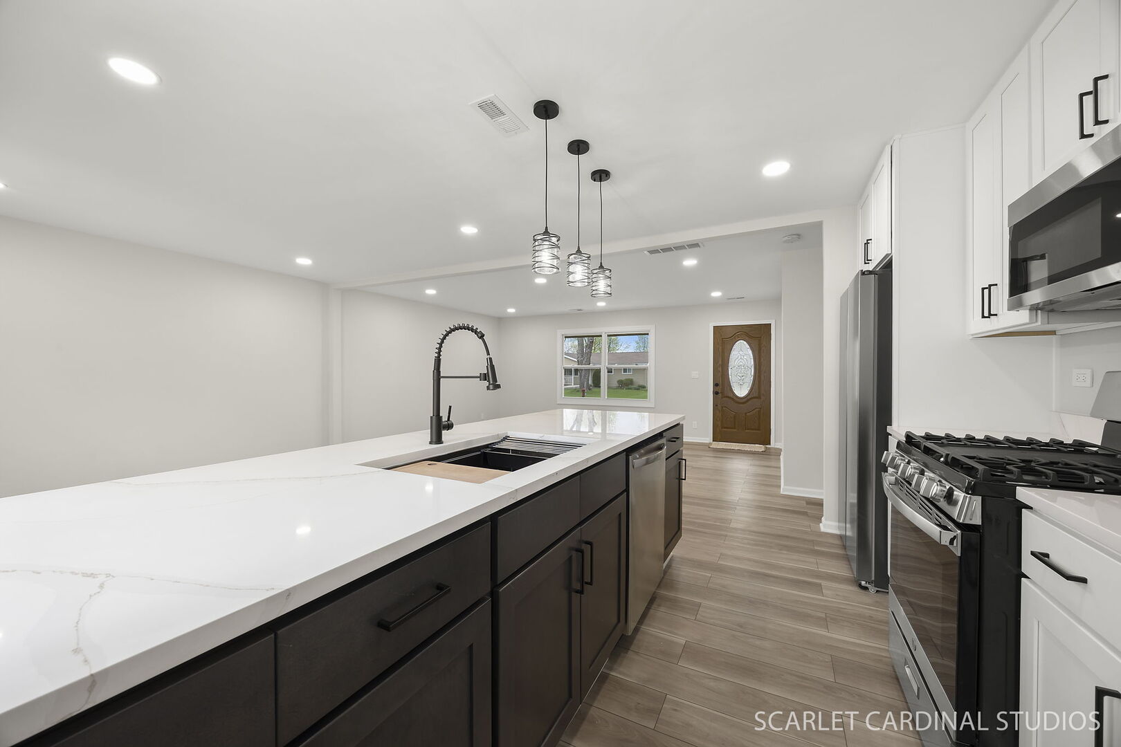 1041 N Elmwood Drive, Aurora, IL 60506