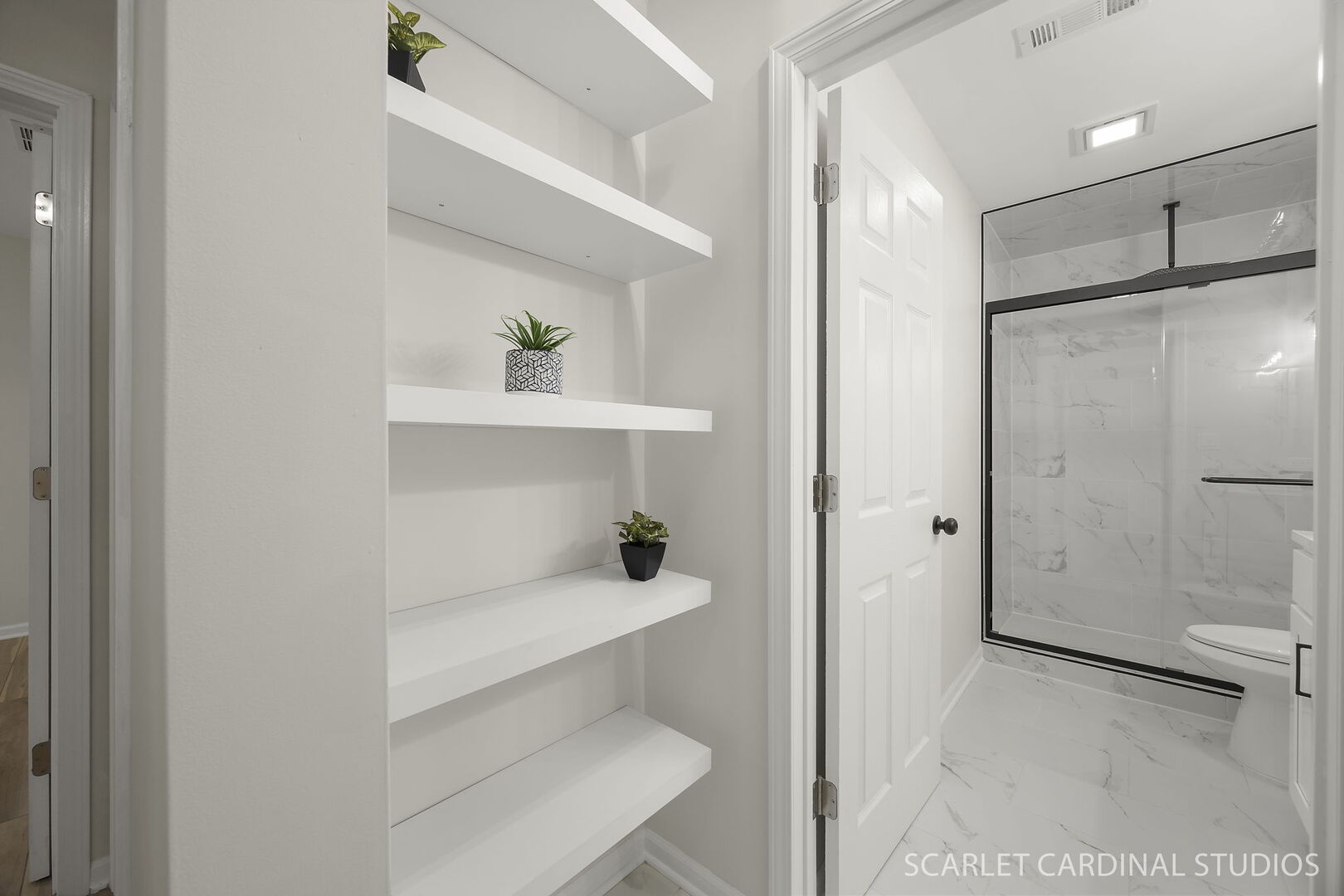 1041 N Elmwood Drive, Aurora, IL 60506