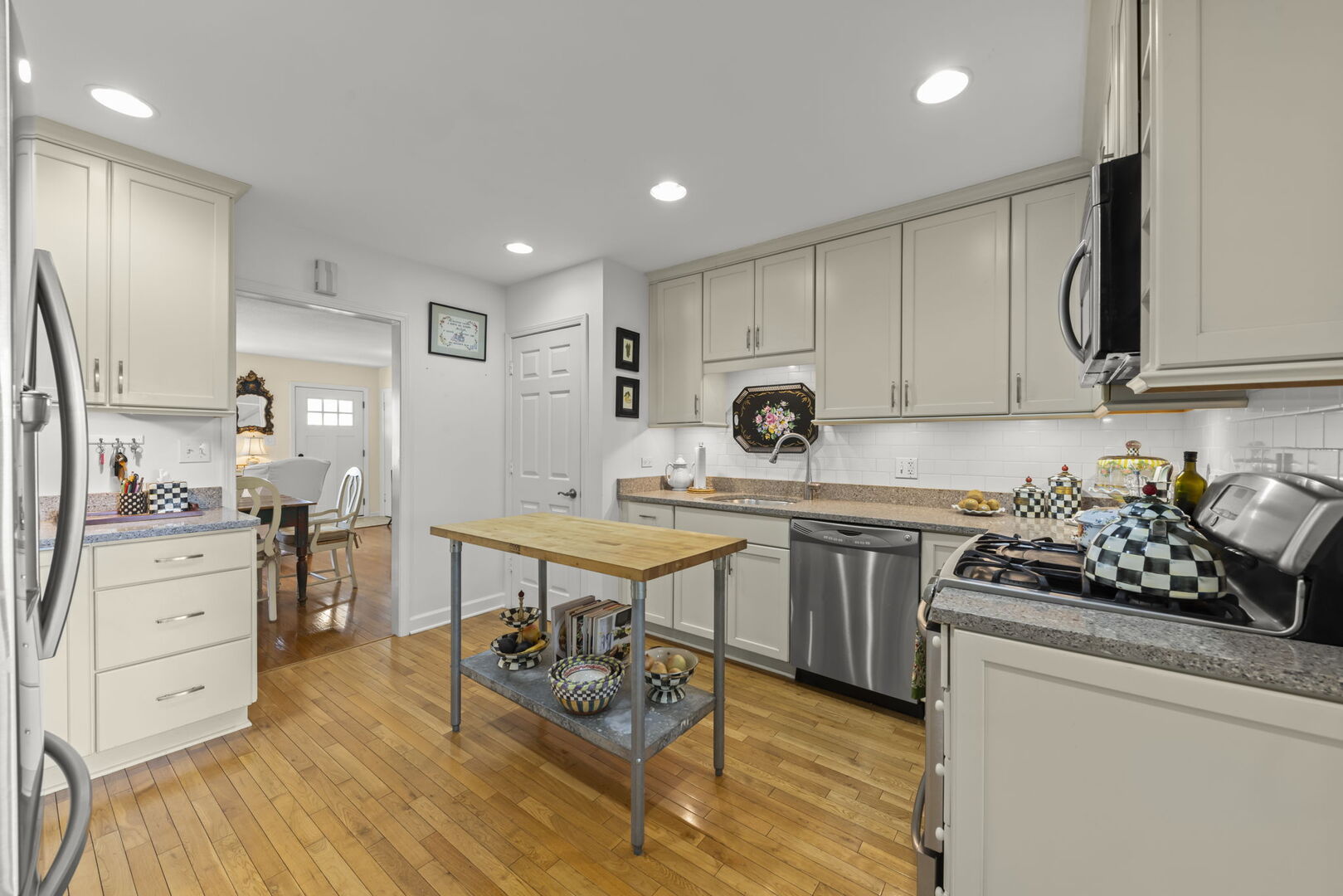 Glen Ellyn, IL 60137