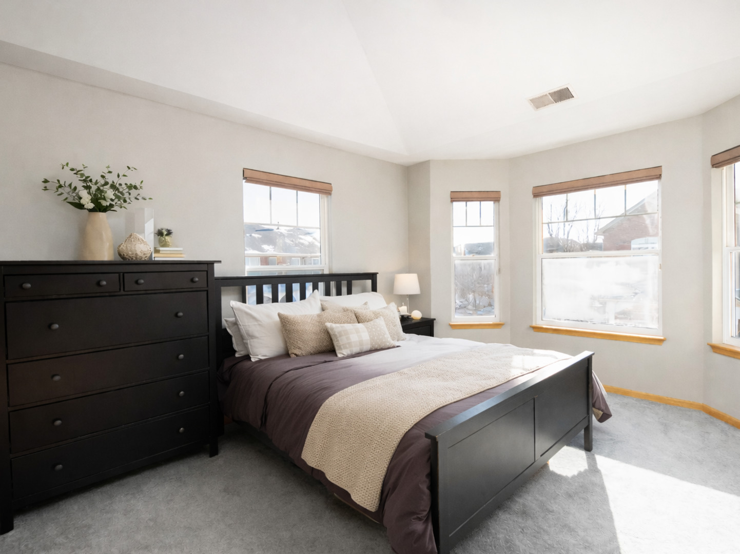 1121 River Bend Lane, Lisle, IL 60532