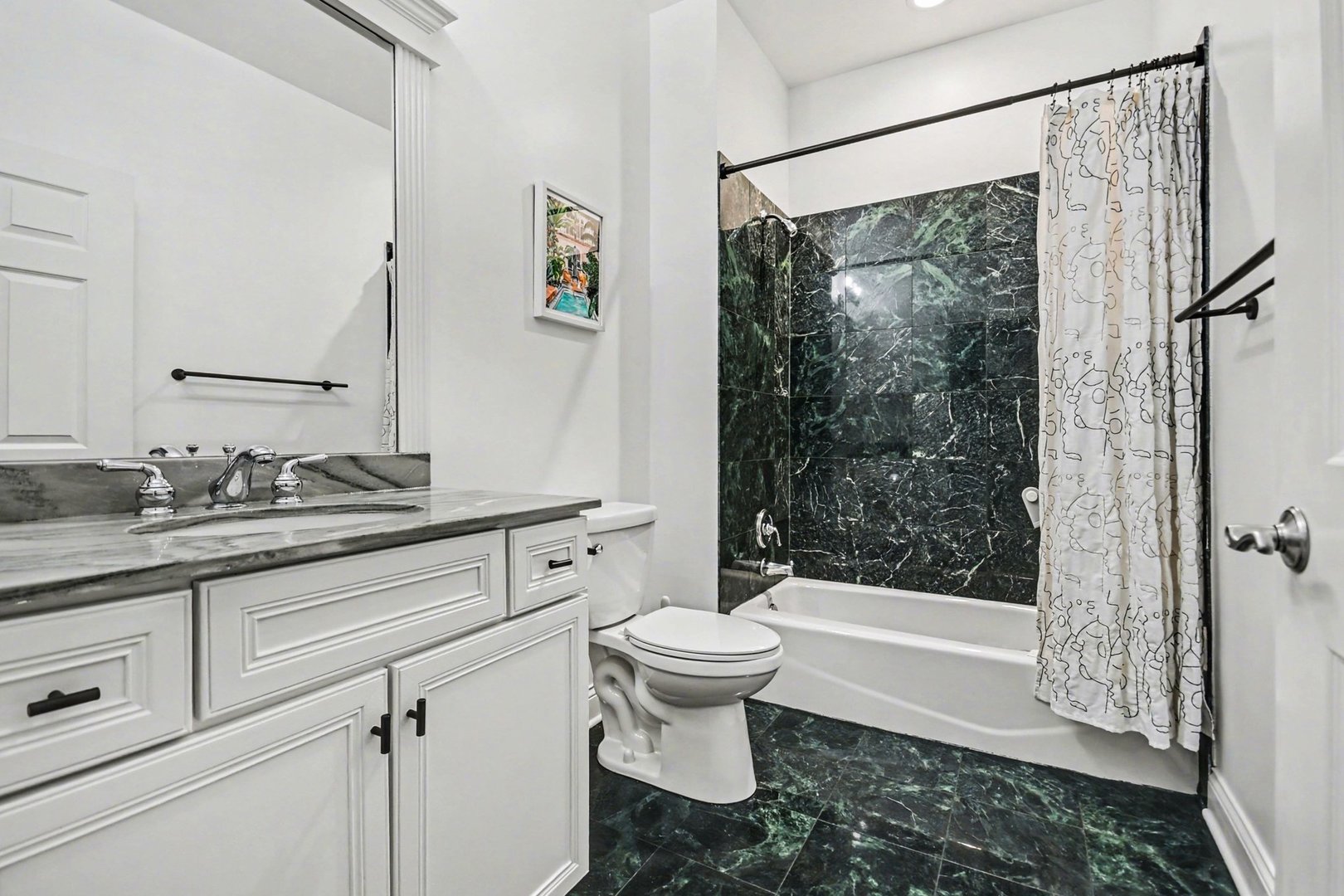 2222 W Belmont Avenue #202, Chicago, IL 60618