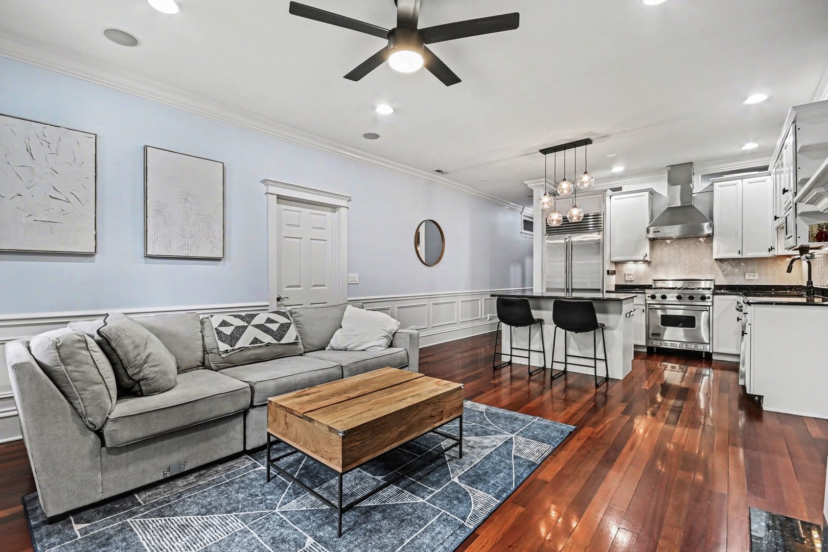 2222 W Belmont Avenue #202, Chicago, IL 60618