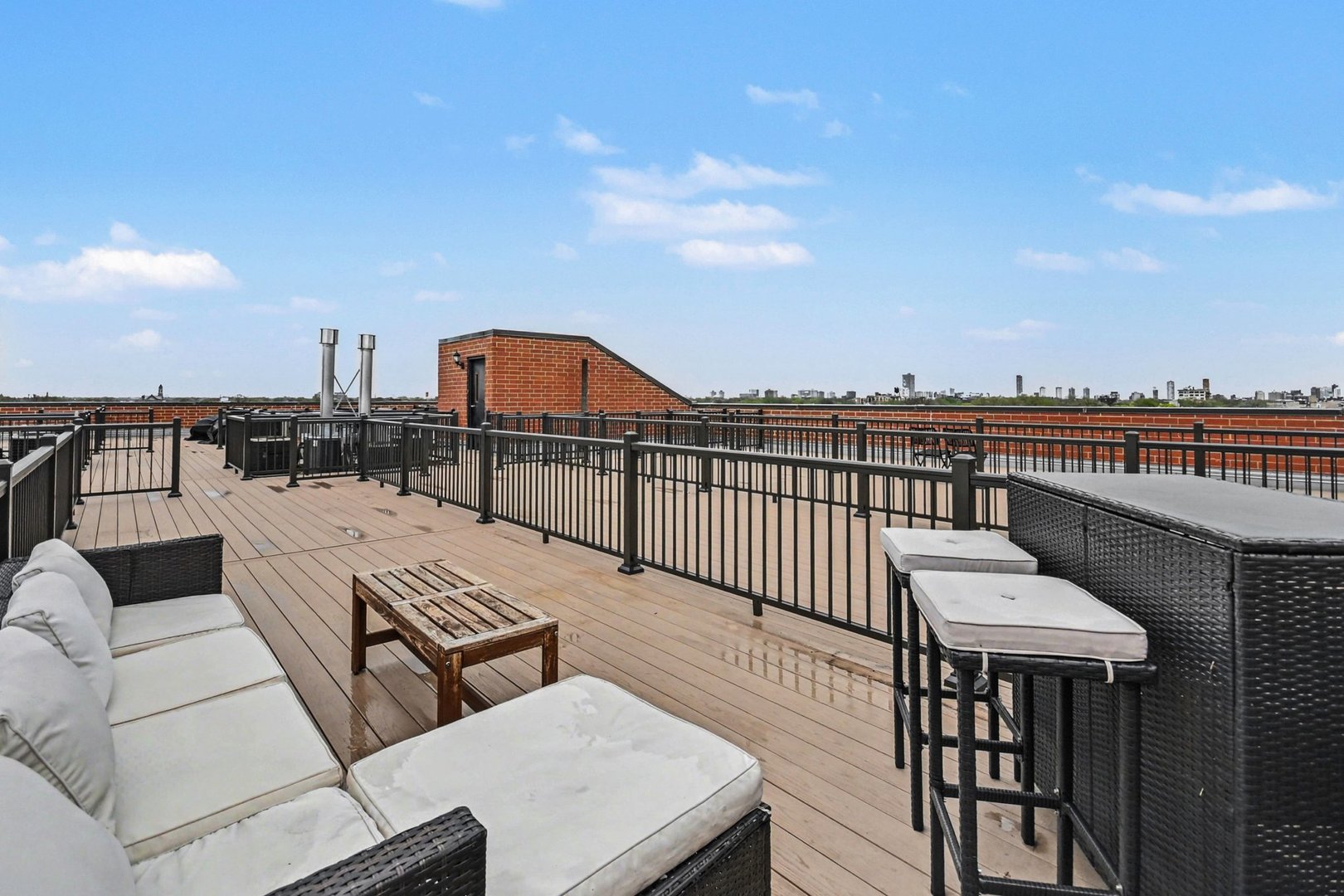 2222 W Belmont Avenue #202, Chicago, IL 60618