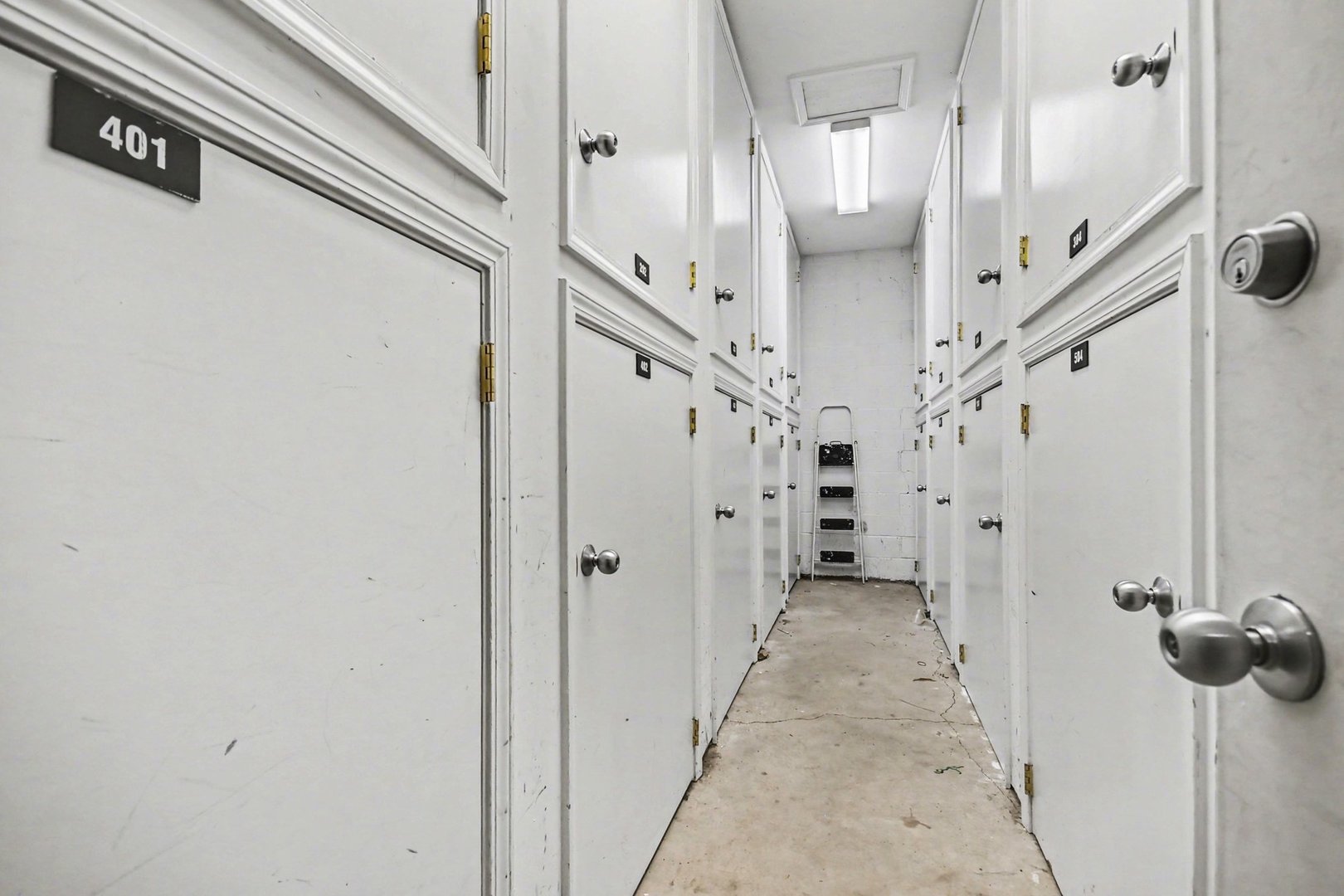 2222 W Belmont Avenue #202, Chicago, IL 60618