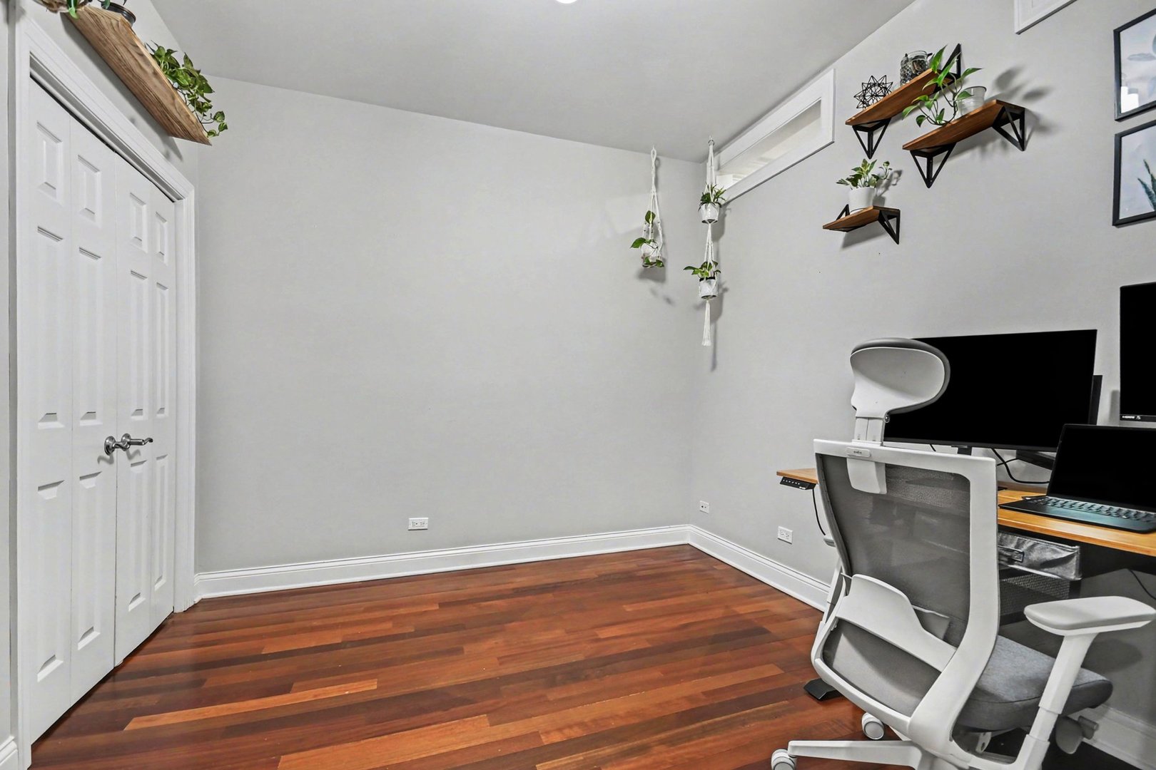 2222 W Belmont Avenue #202, Chicago, IL 60618