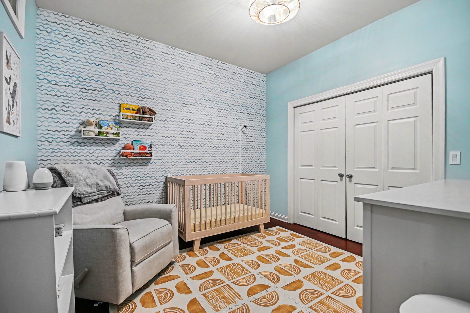 2222 W Belmont Avenue #202, Chicago, IL 60618