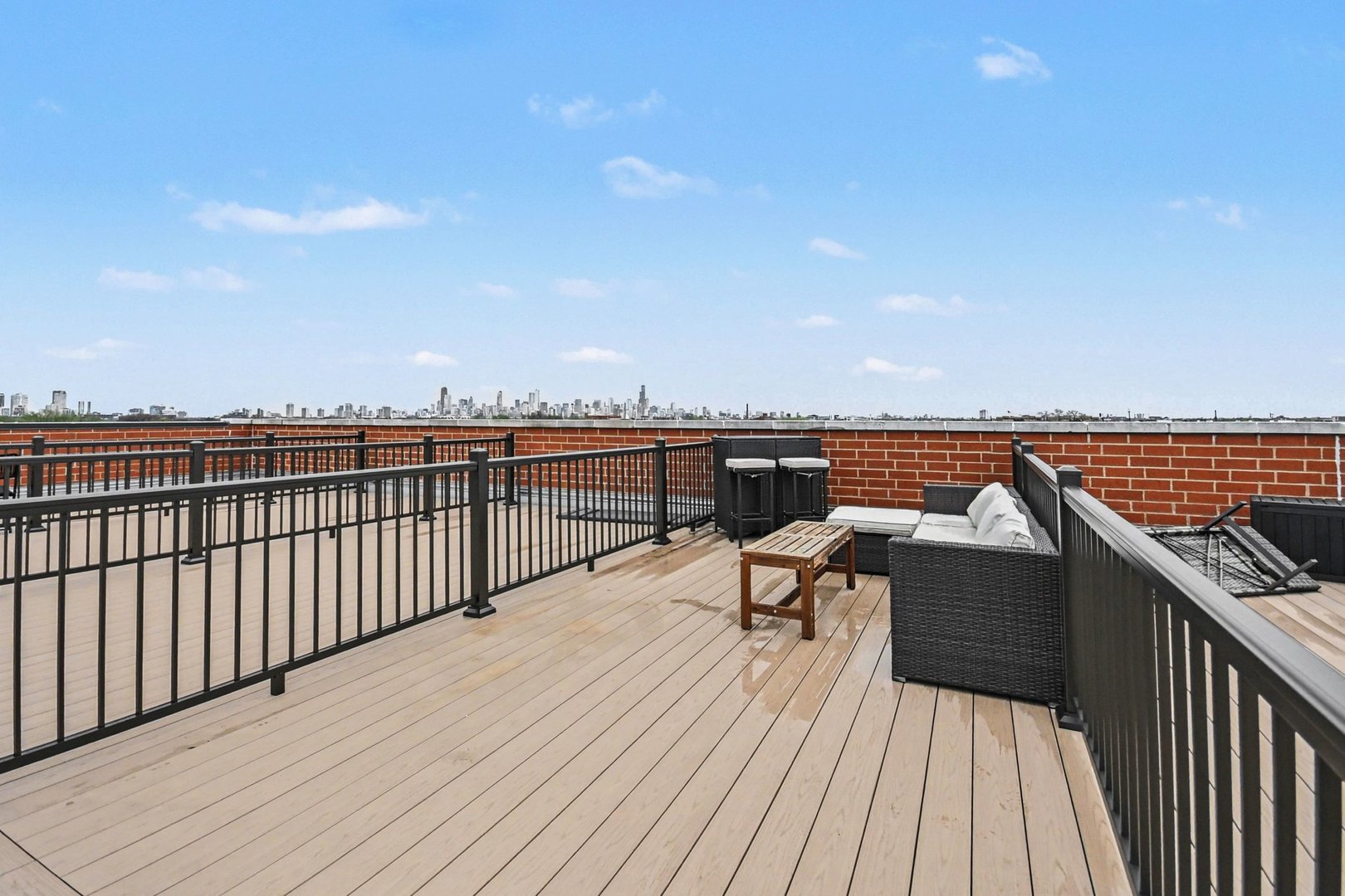 2222 W Belmont Avenue #202, Chicago, IL 60618