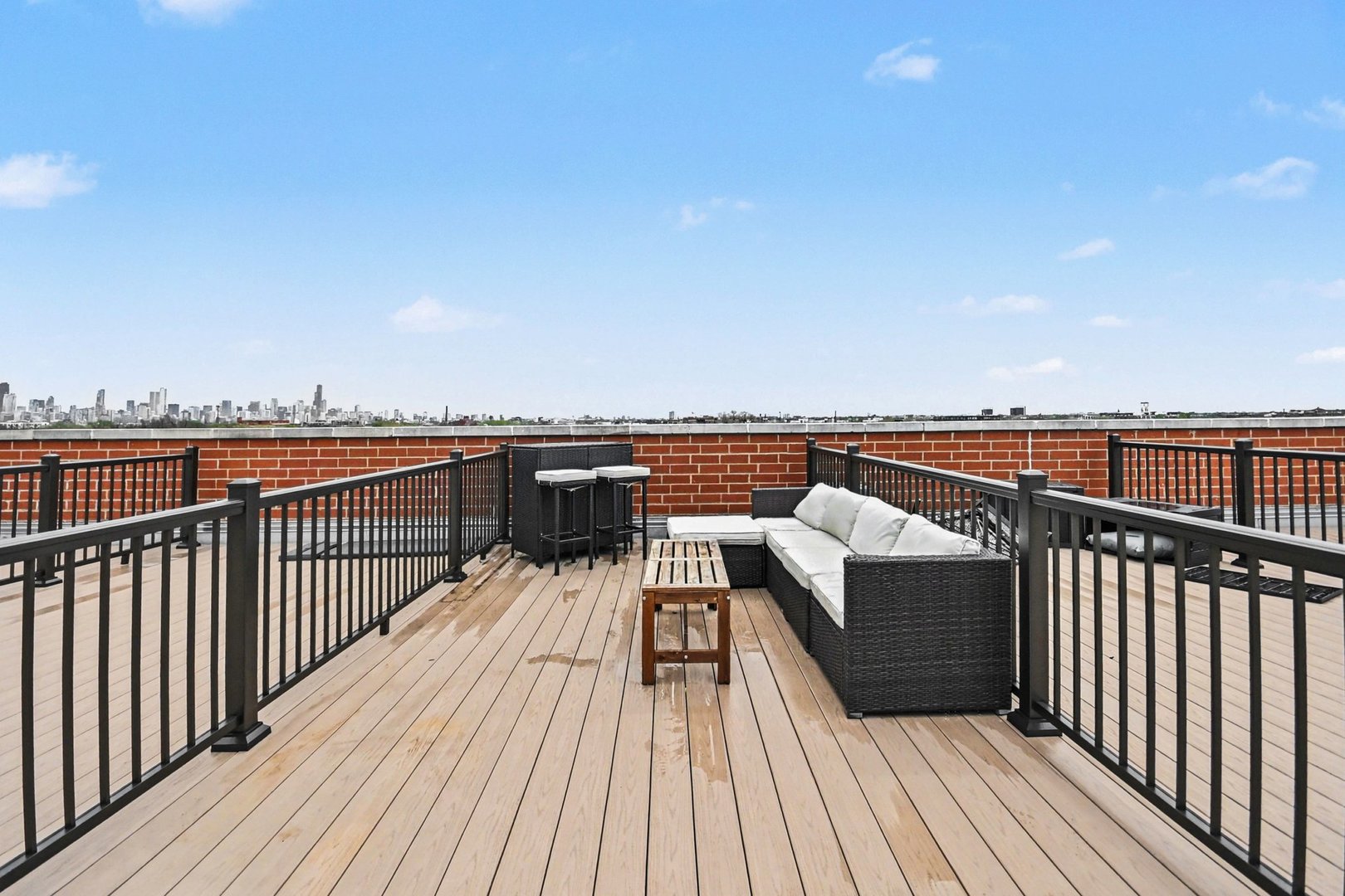 2222 W Belmont Avenue #202, Chicago, IL 60618