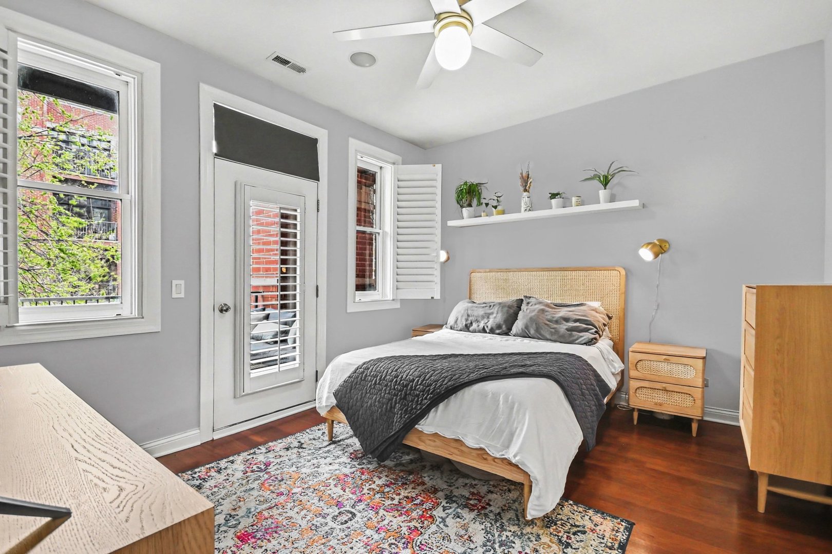 2222 W Belmont Avenue #202, Chicago, IL 60618