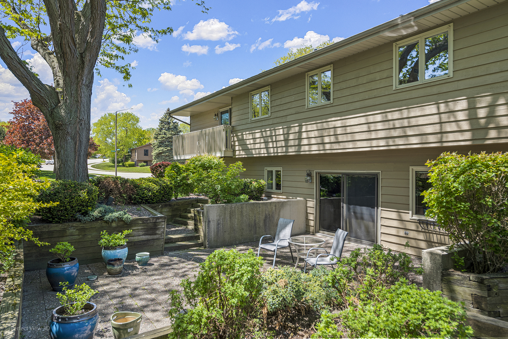4759 Crest Court, Waukegan, IL 60087