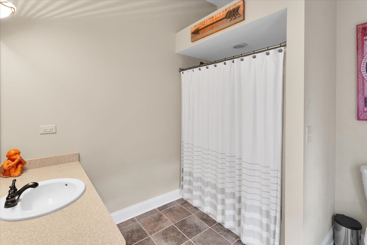 8925 E Teal Lane, Wilmington, IL 60481