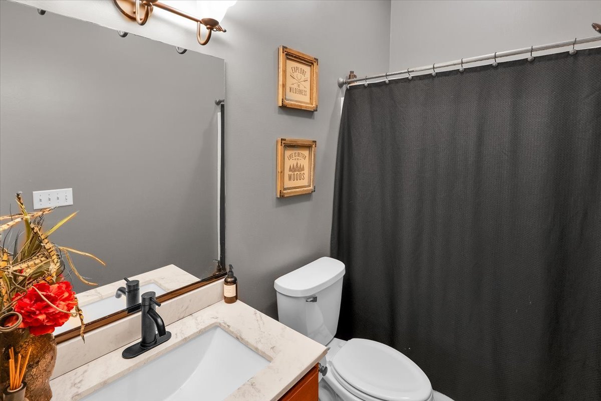 8925 E Teal Lane, Wilmington, IL 60481