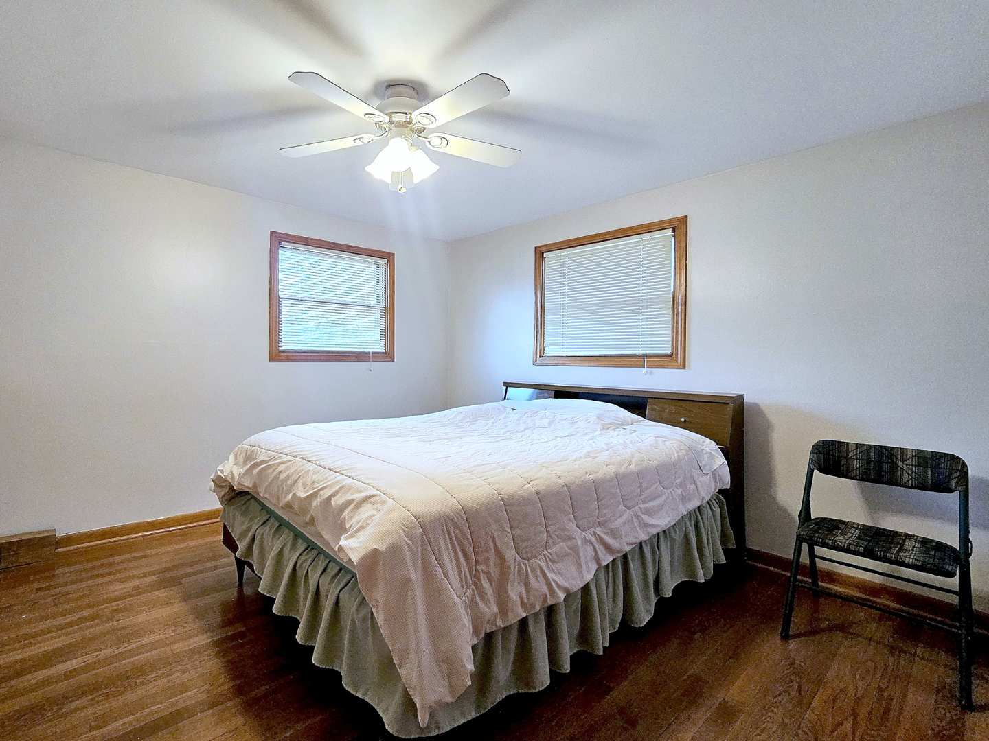 357 N PIONEER Drive, Addison, IL 60101