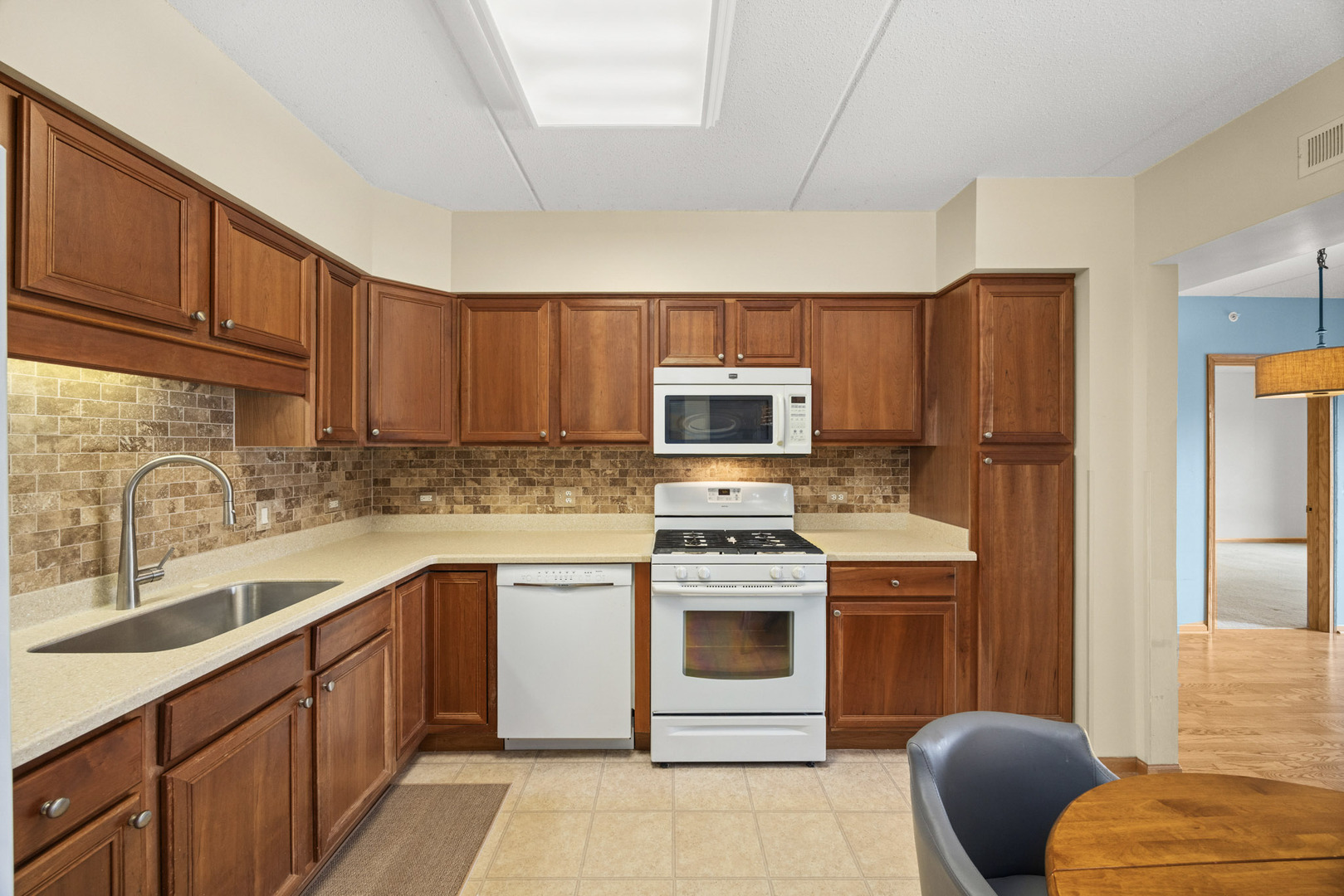 1349 E WASHINGTON Street #310A, Des Plaines, IL 60016