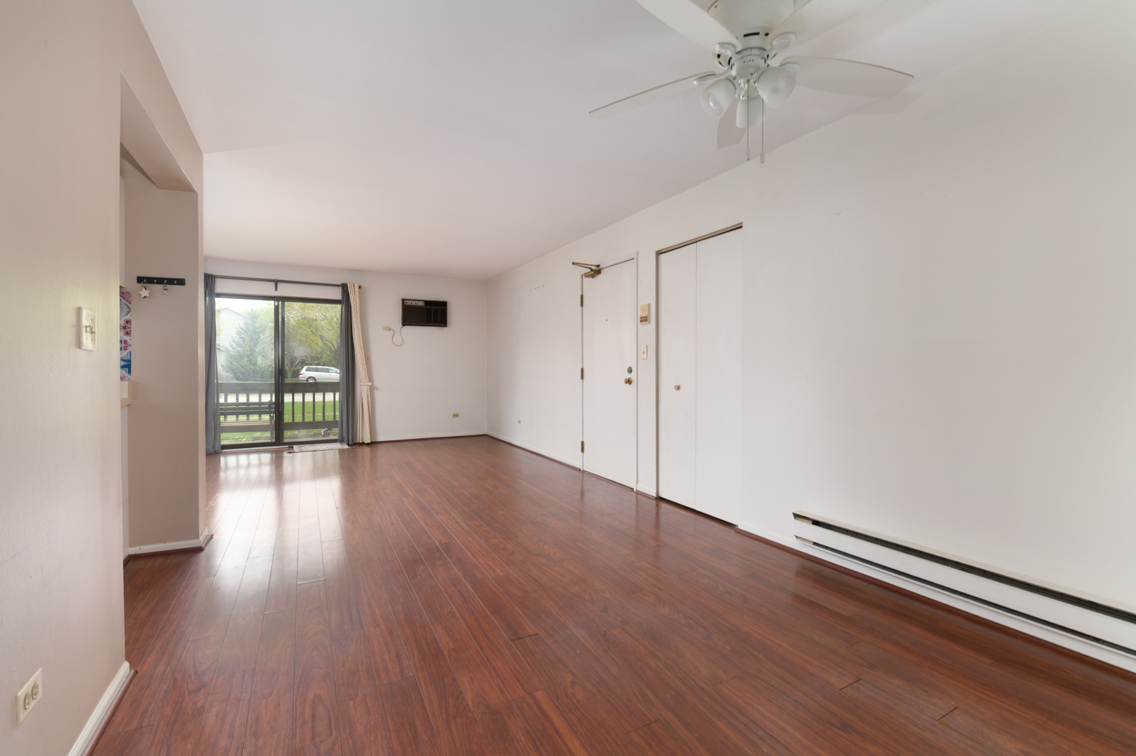 425 Berkshire Drive #16, Crystal Lake, IL 60014