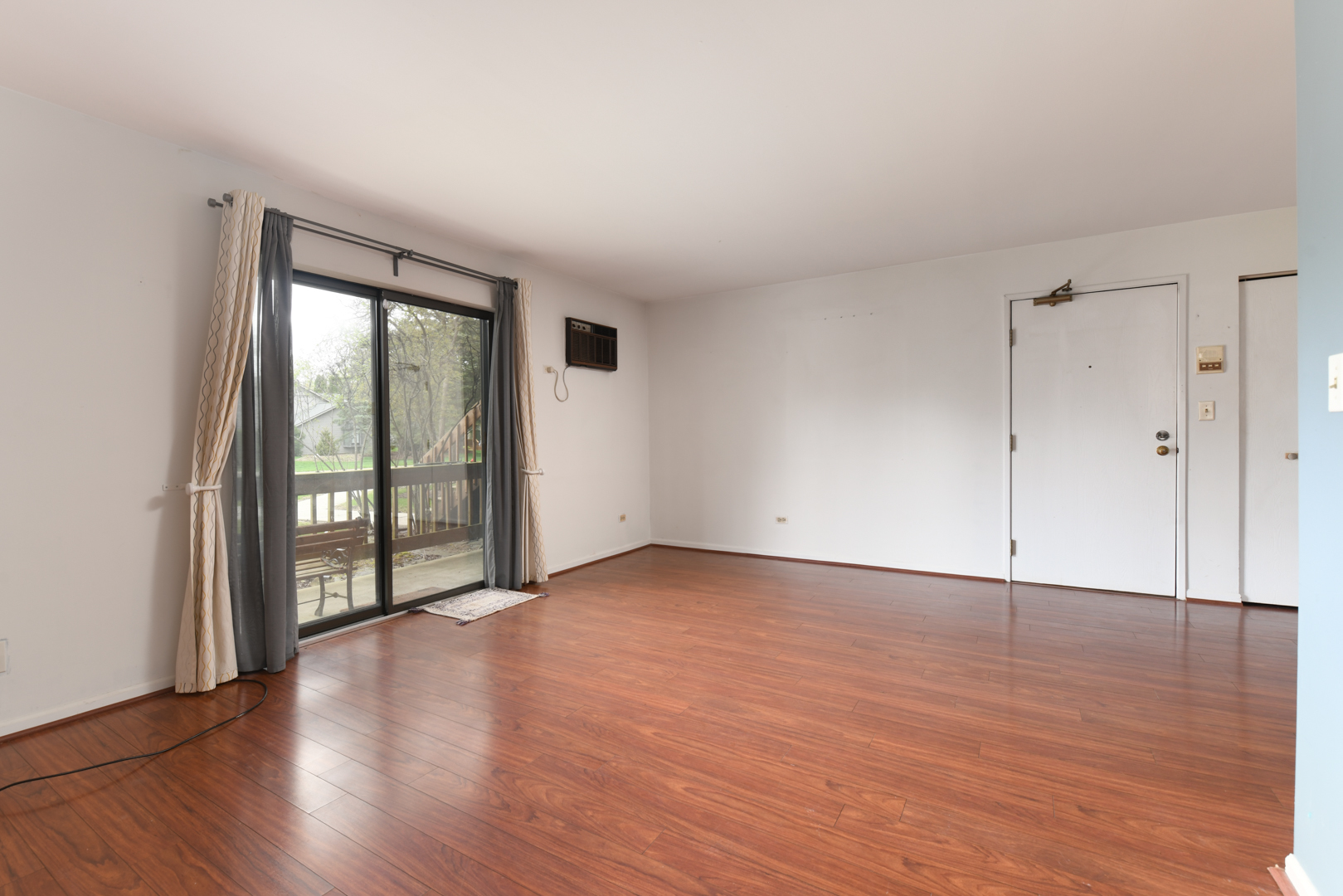 425 Berkshire Drive #16, Crystal Lake, IL 60014