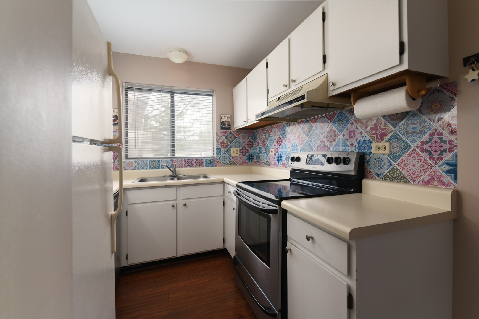 425 Berkshire Drive #16, Crystal Lake, IL 60014