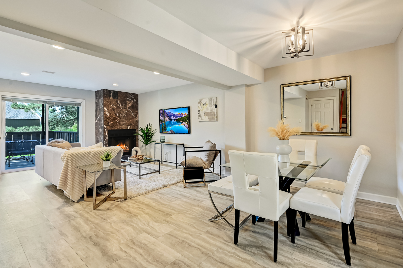 7 Nacona Lane, Indian Head Park, IL 60525