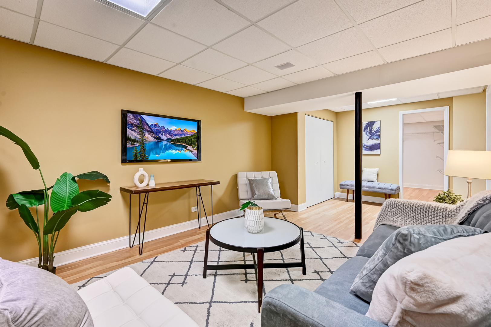 7 Nacona Lane, Indian Head Park, IL 60525