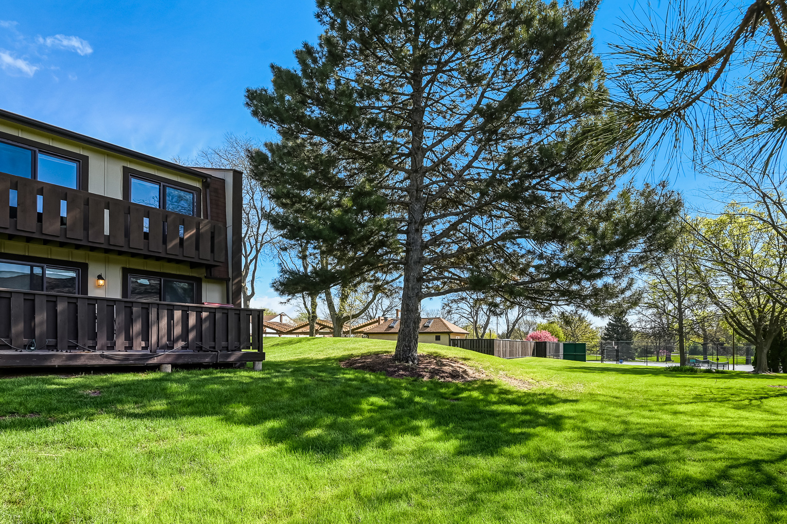 7 Nacona Lane, Indian Head Park, IL 60525