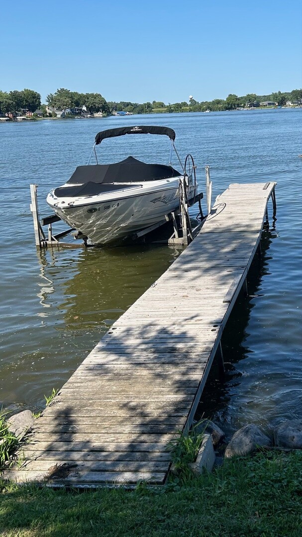 40431 N Fairview Street, Antioch, IL 60002