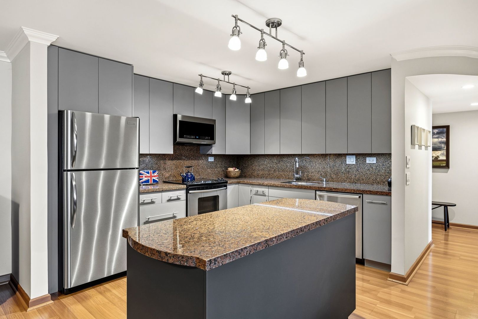 375 Plum Creek Drive #407, Wheeling, IL 60090