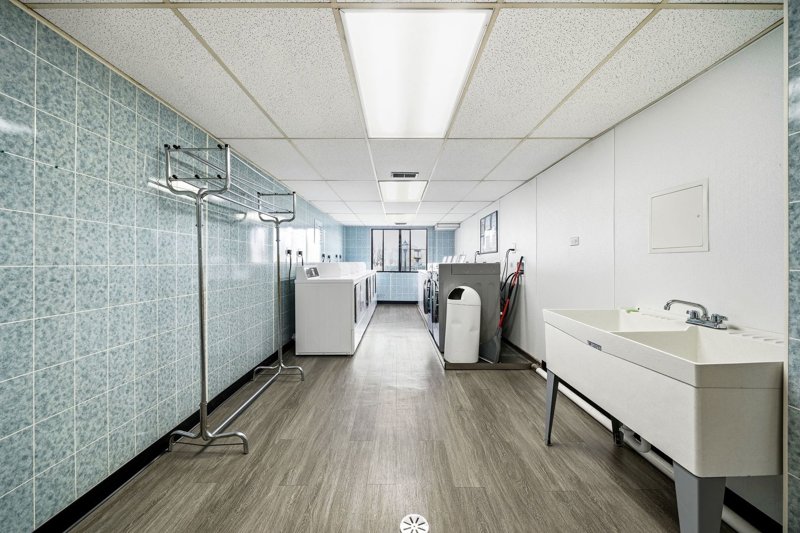 375 Plum Creek Drive #407, Wheeling, IL 60090