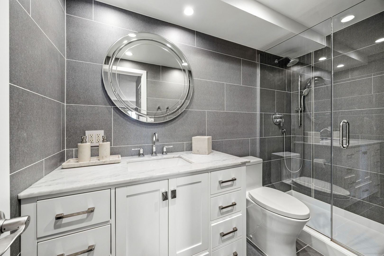 375 Plum Creek Drive #407, Wheeling, IL 60090