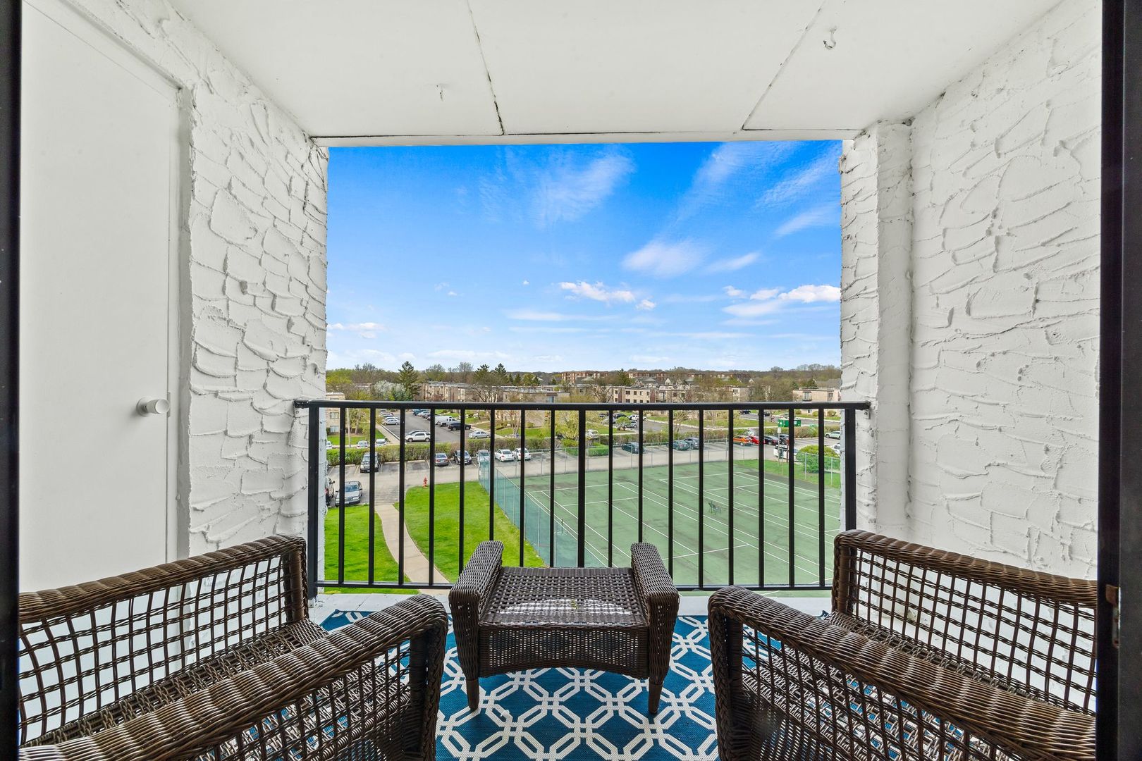 375 Plum Creek Drive #407, Wheeling, IL 60090