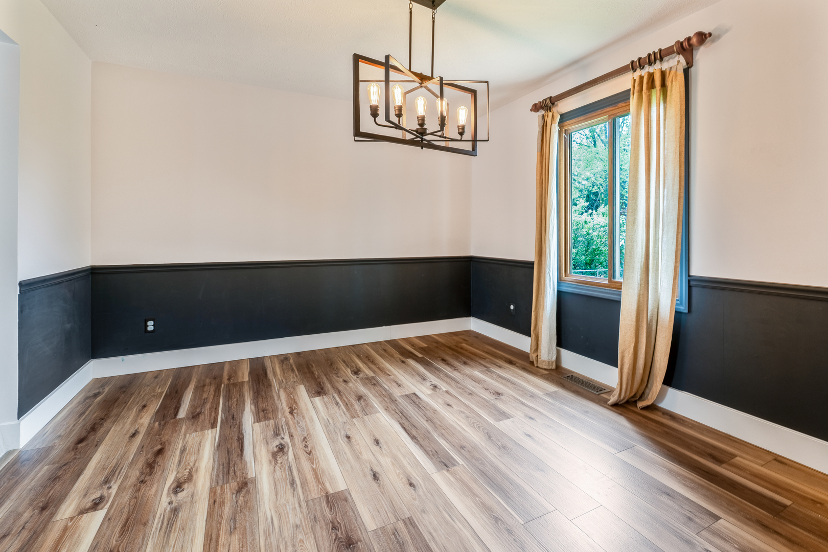 105 Colchester Drive, Normal, IL 61761