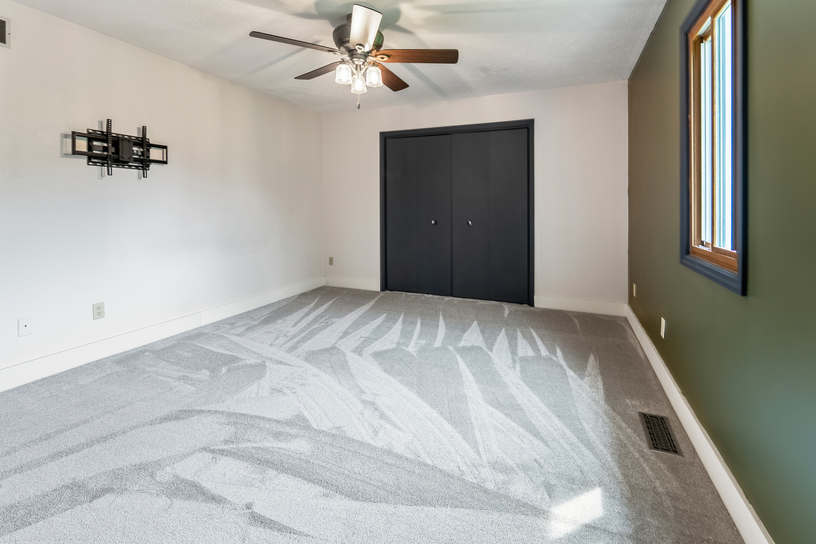 105 Colchester Drive, Normal, IL 61761