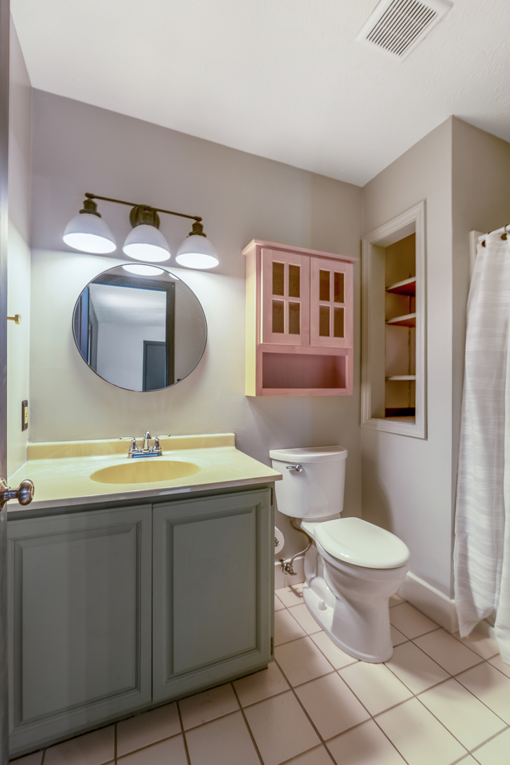 105 Colchester Drive, Normal, IL 61761