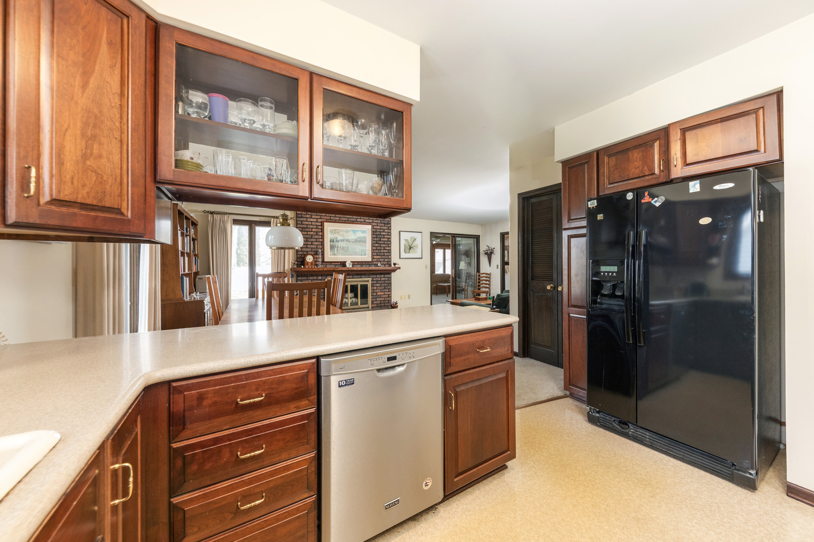 2021 Alschuler Drive, Aurora, IL 60506