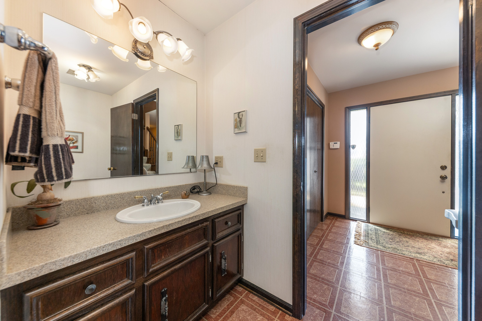 2021 Alschuler Drive, Aurora, IL 60506