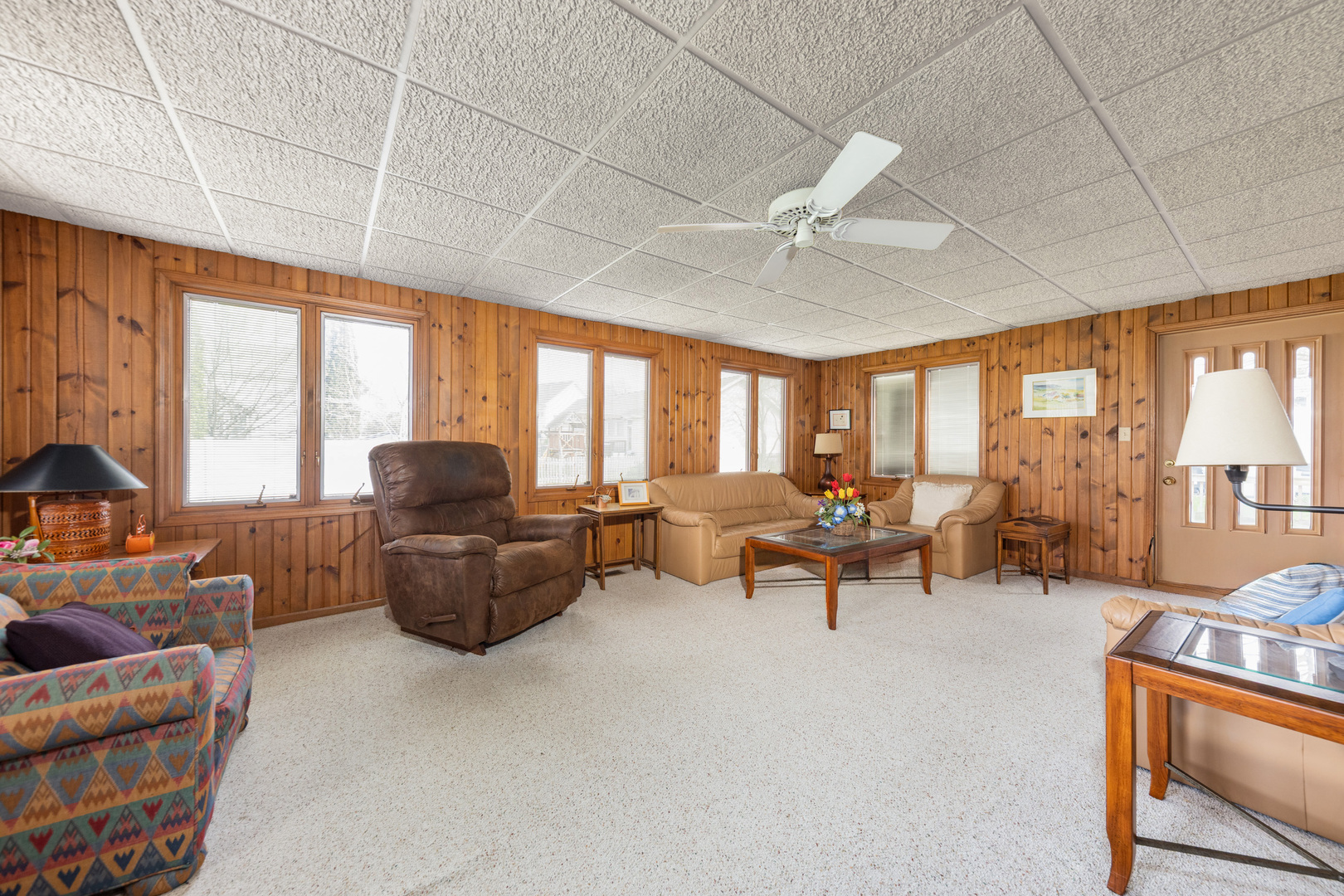 2021 Alschuler Drive, Aurora, IL 60506