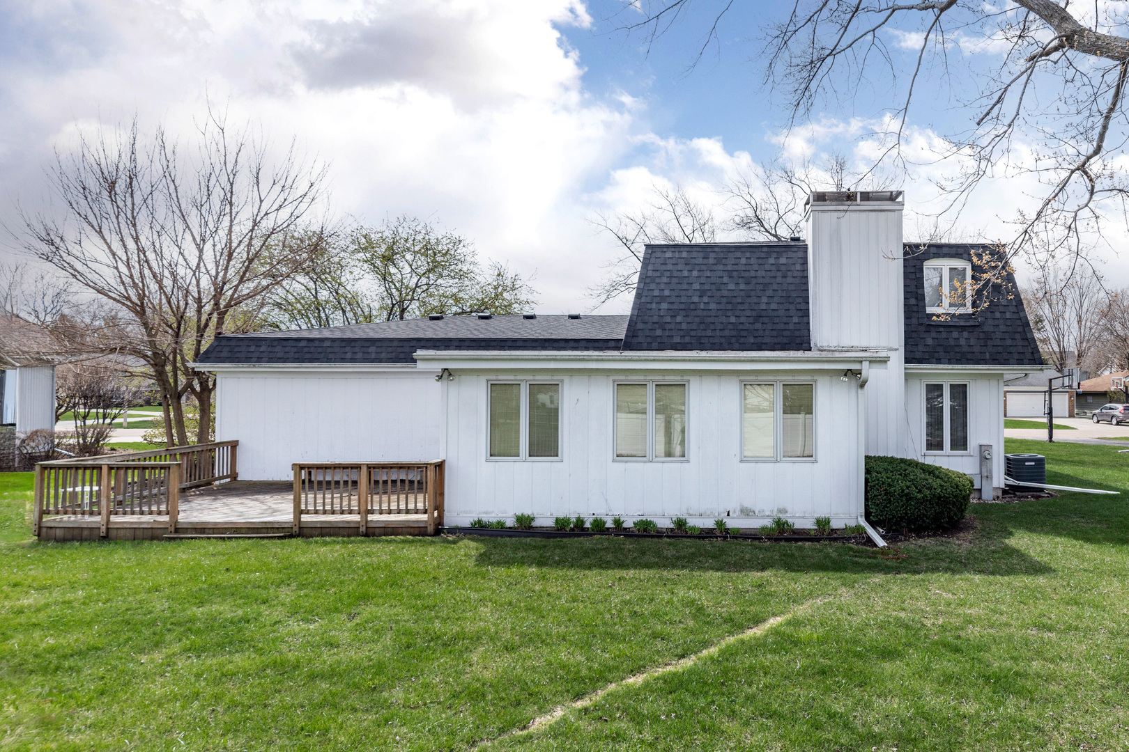 2021 Alschuler Drive, Aurora, IL 60506