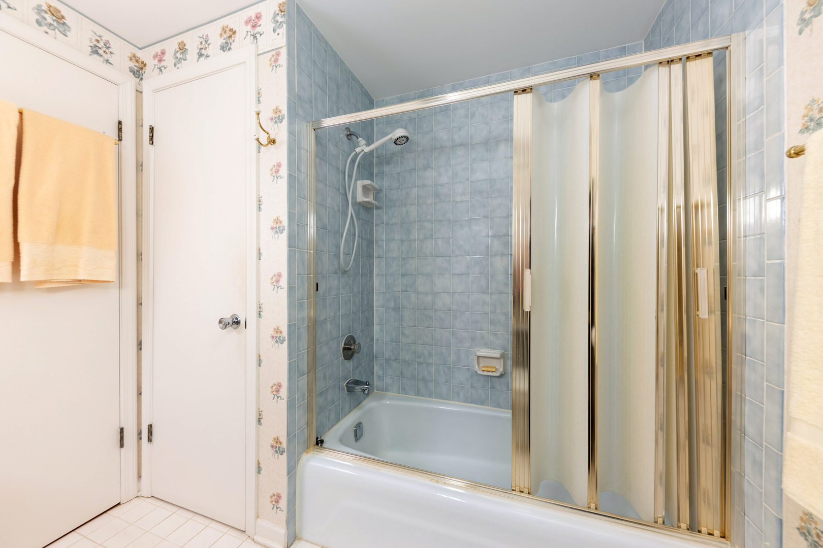 2021 Alschuler Drive, Aurora, IL 60506