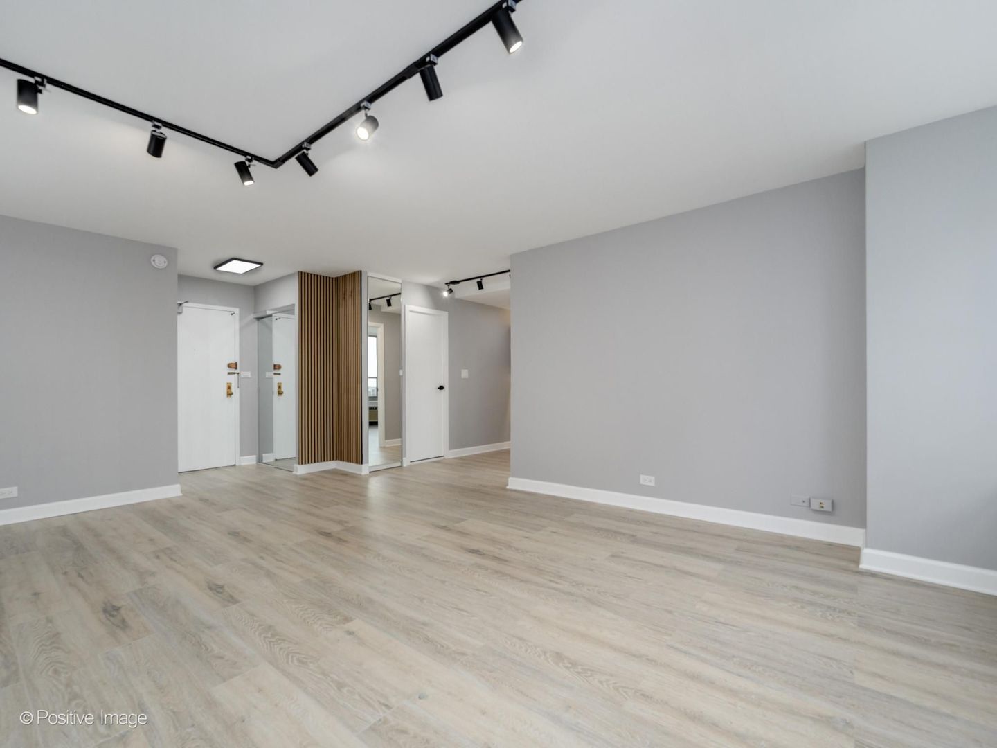 3550 N Lake Shore Drive #2224, Chicago, IL 60657