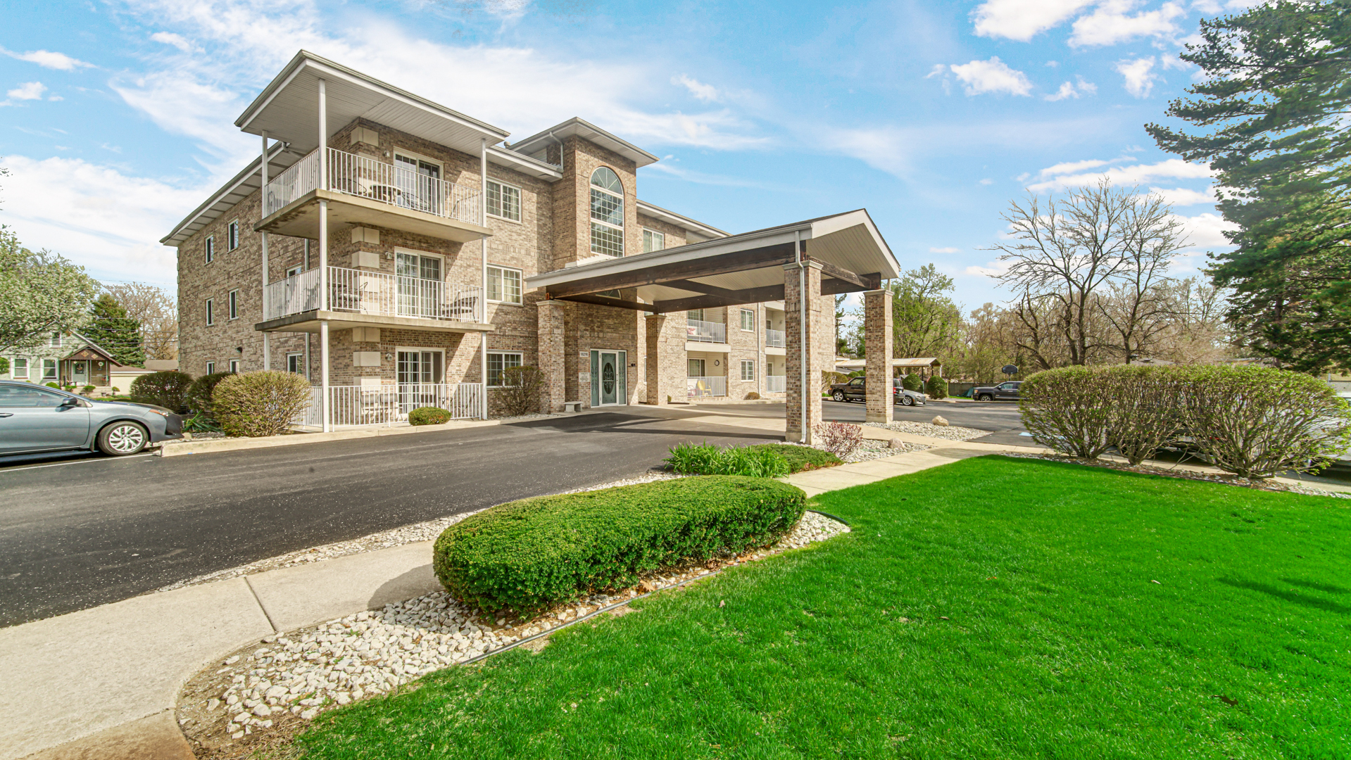 18216 Lange Street #2-E, Lansing, IL 60438