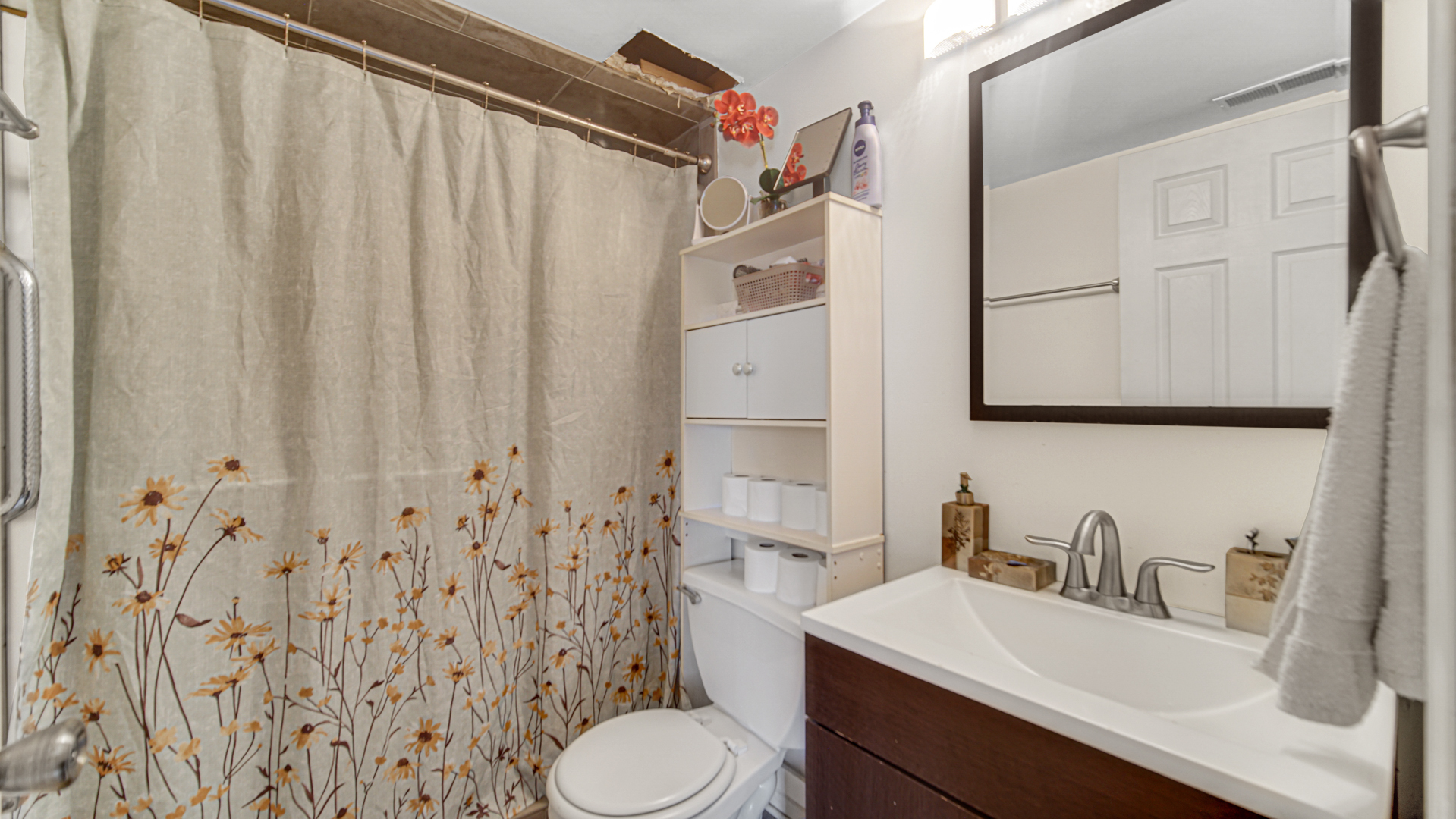 18216 Lange Street #2E, Lansing, IL 60438