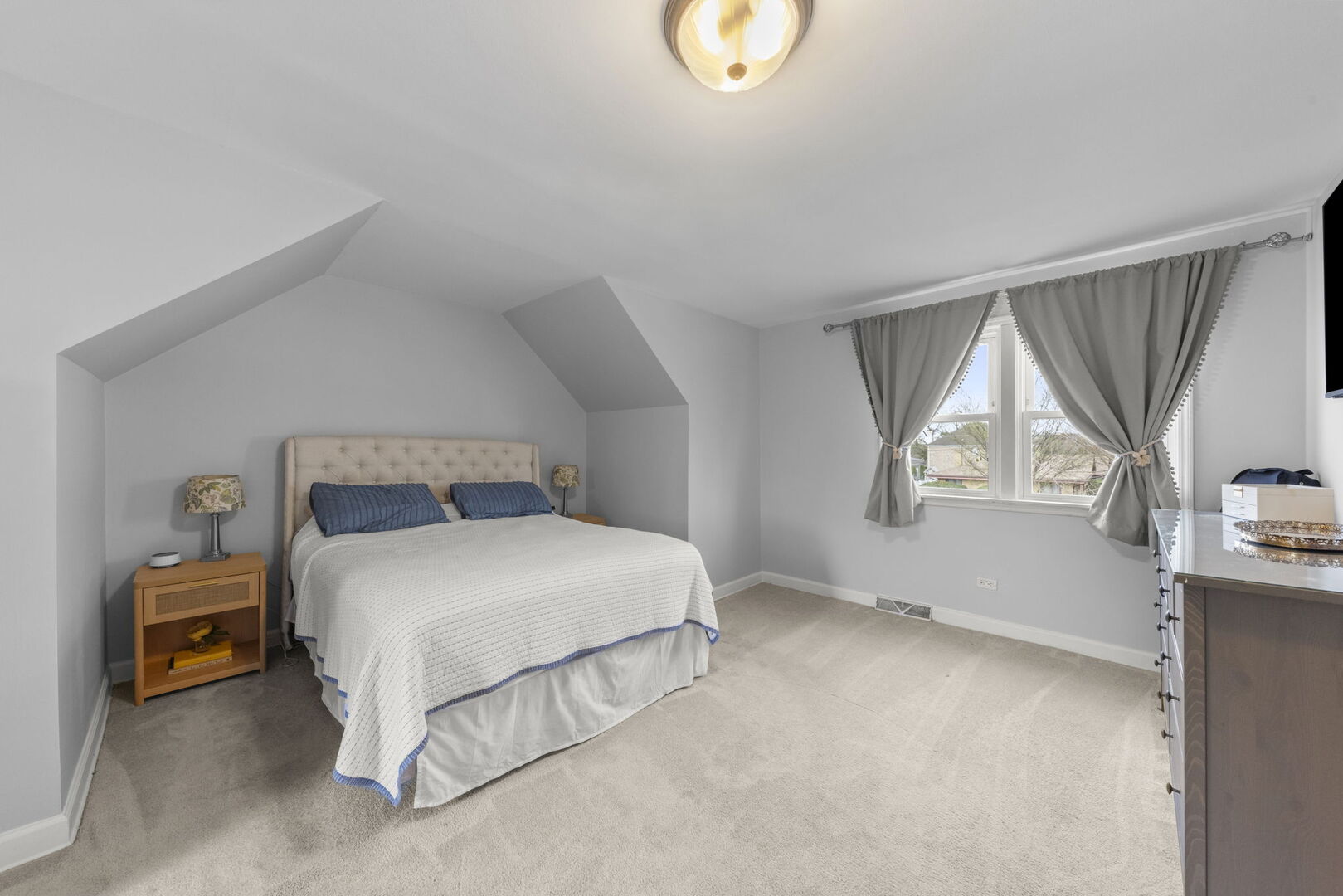 597 N West Avenue, Elmhurst, IL 60126