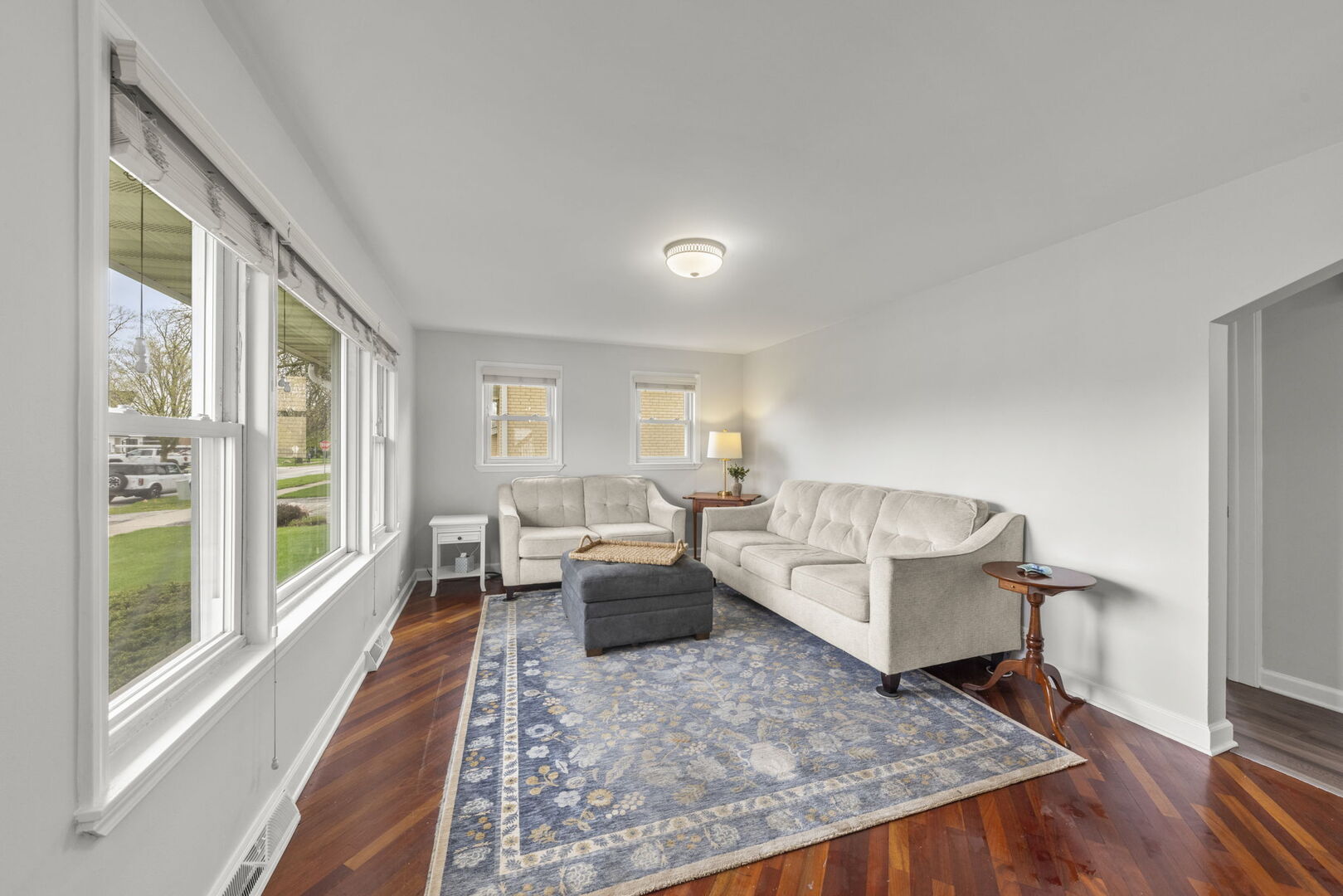 597 N West Avenue, Elmhurst, IL 60126