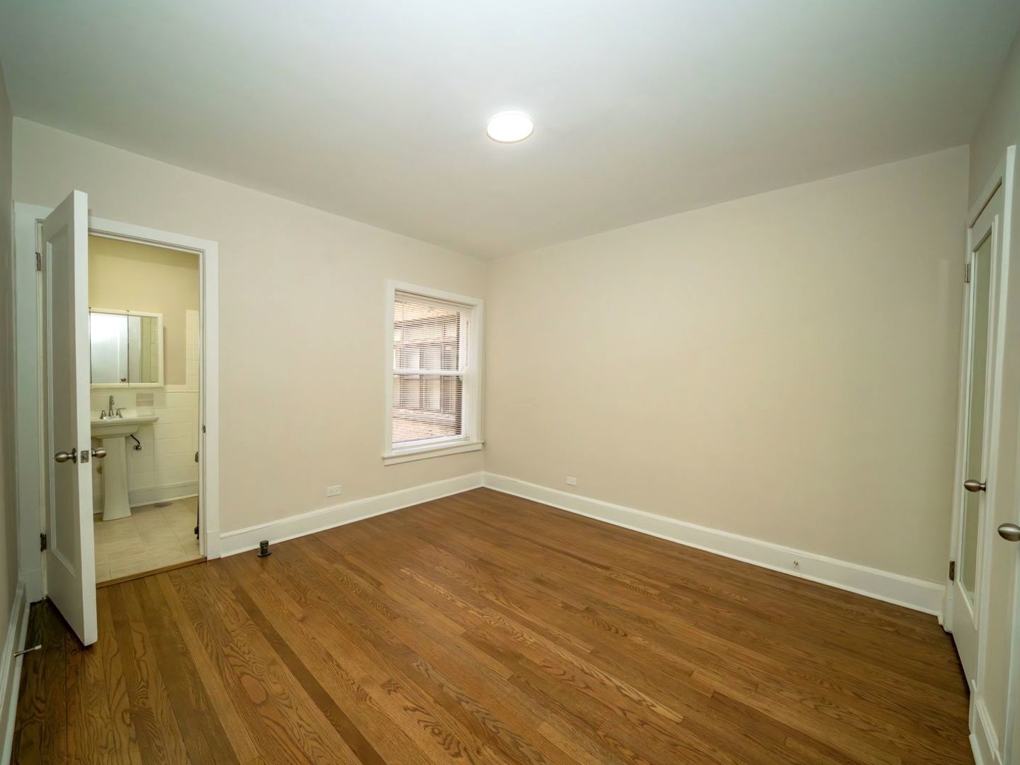 1260 W Columbia Avenue #2, Chicago, IL 60626