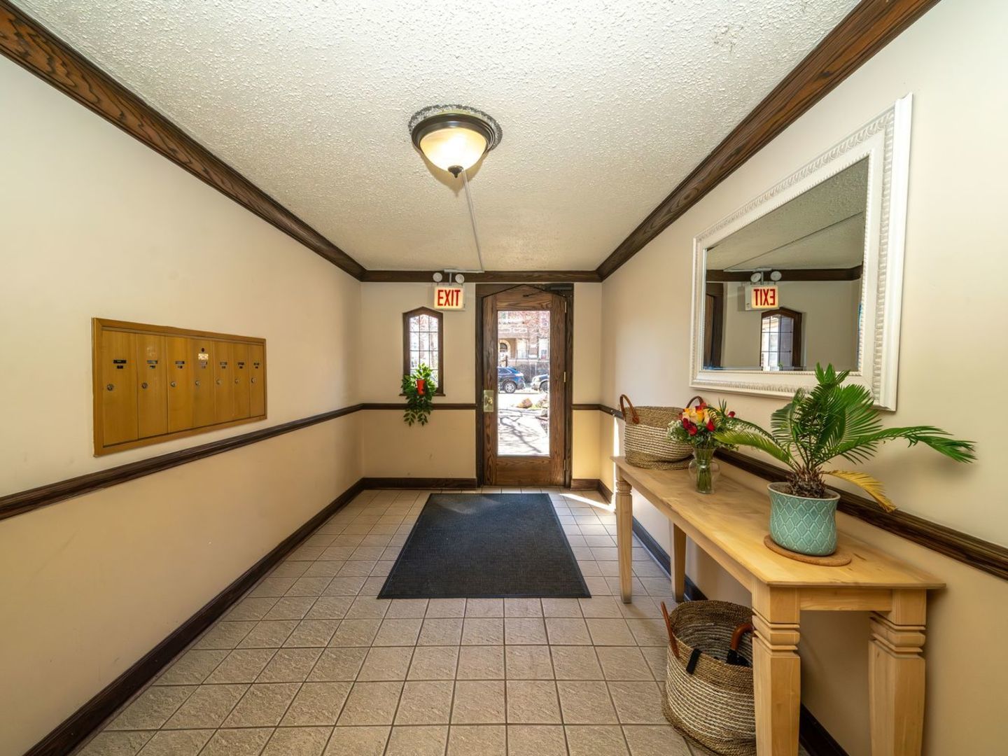 1260 W Columbia Avenue #2, Chicago, IL 60626