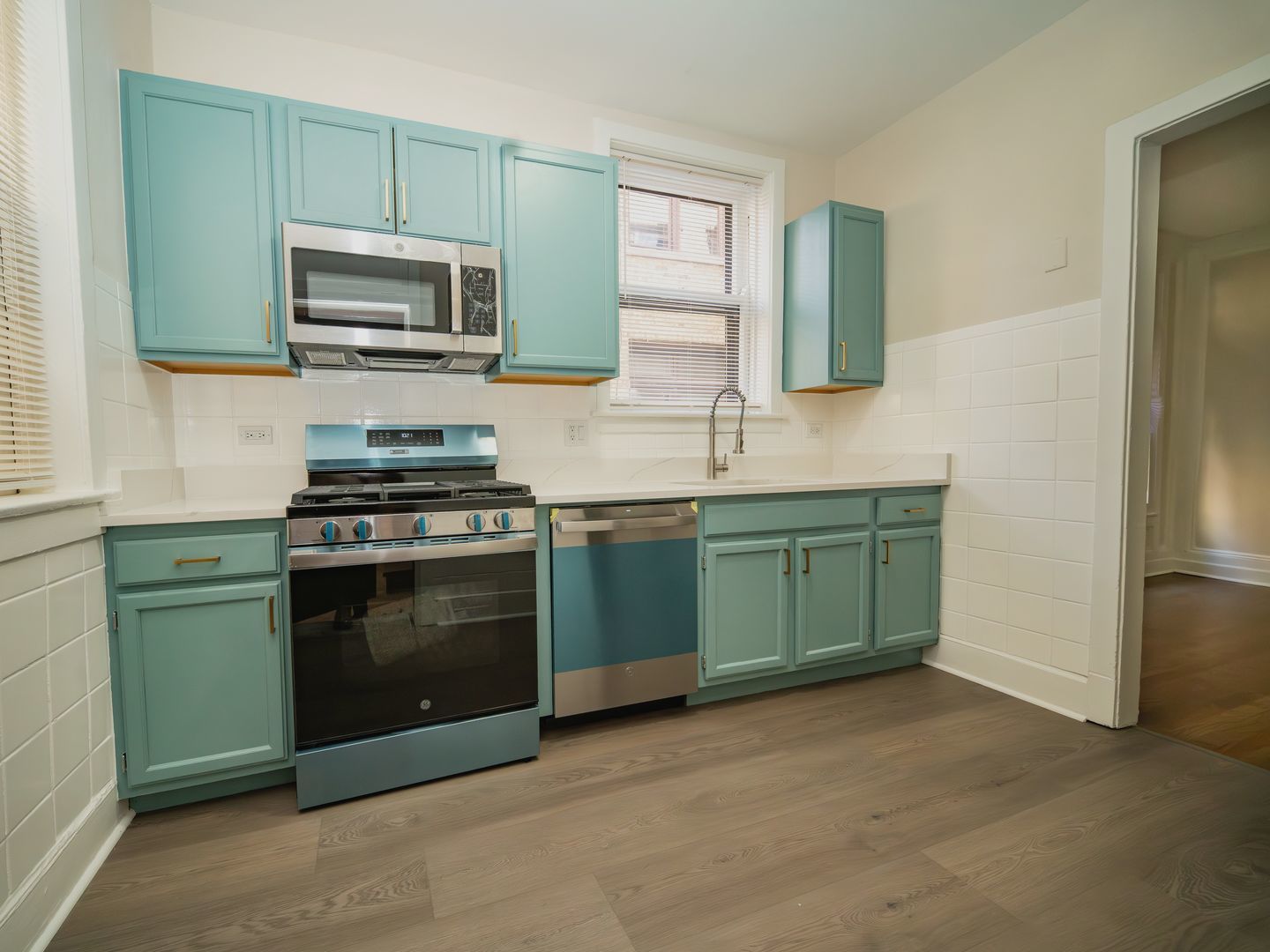 1260 W Columbia Avenue #2, Chicago, IL 60626