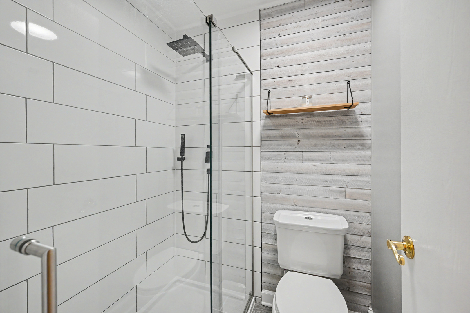 27W685 GRASMERE Drive #1808, Winfield, IL 60190