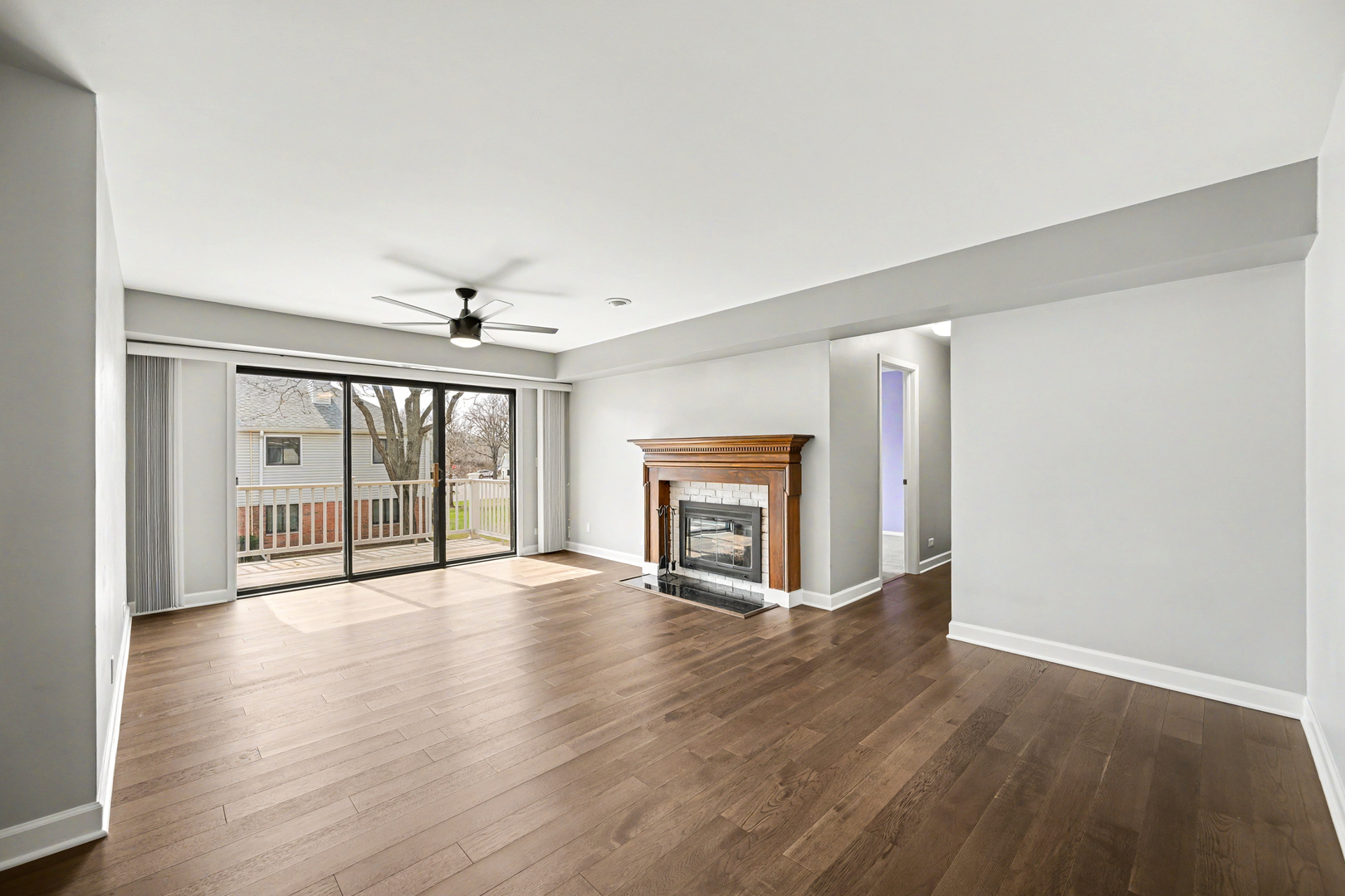 27W685 GRASMERE Drive #1808, Winfield, IL 60190